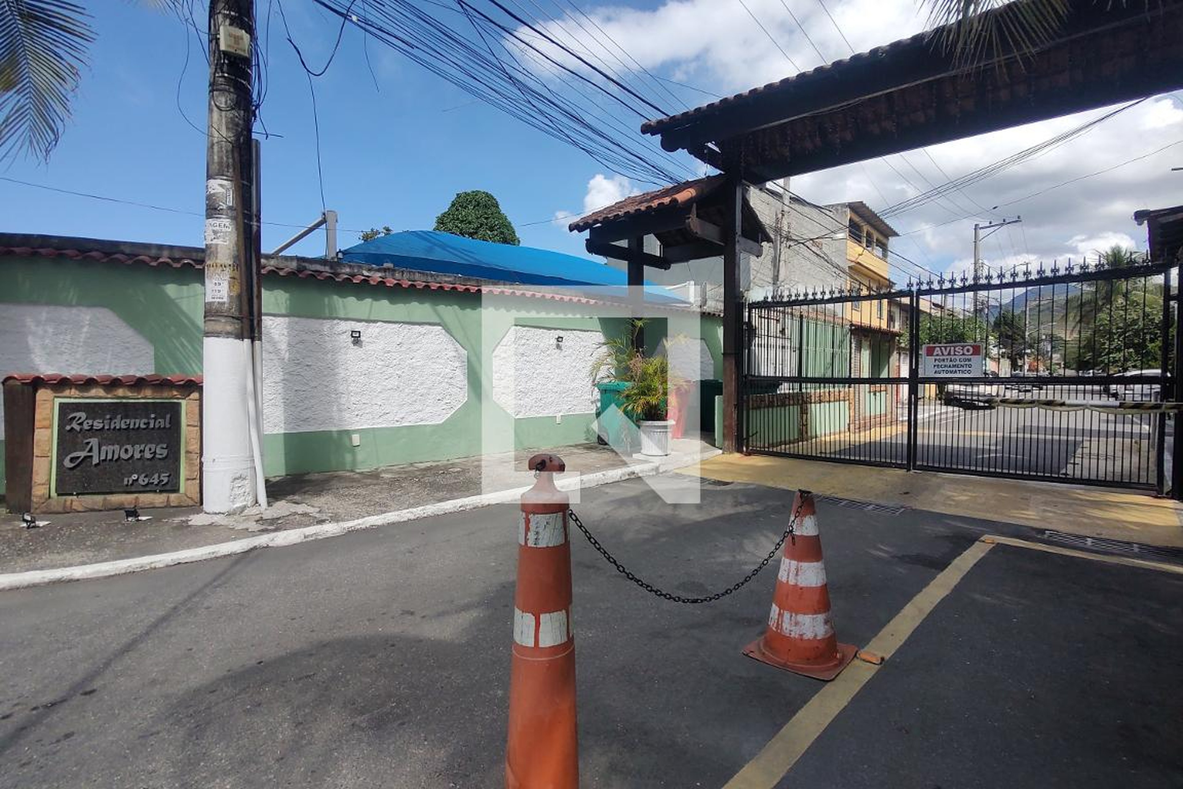 Fachada do condomínio Condomínio Amores