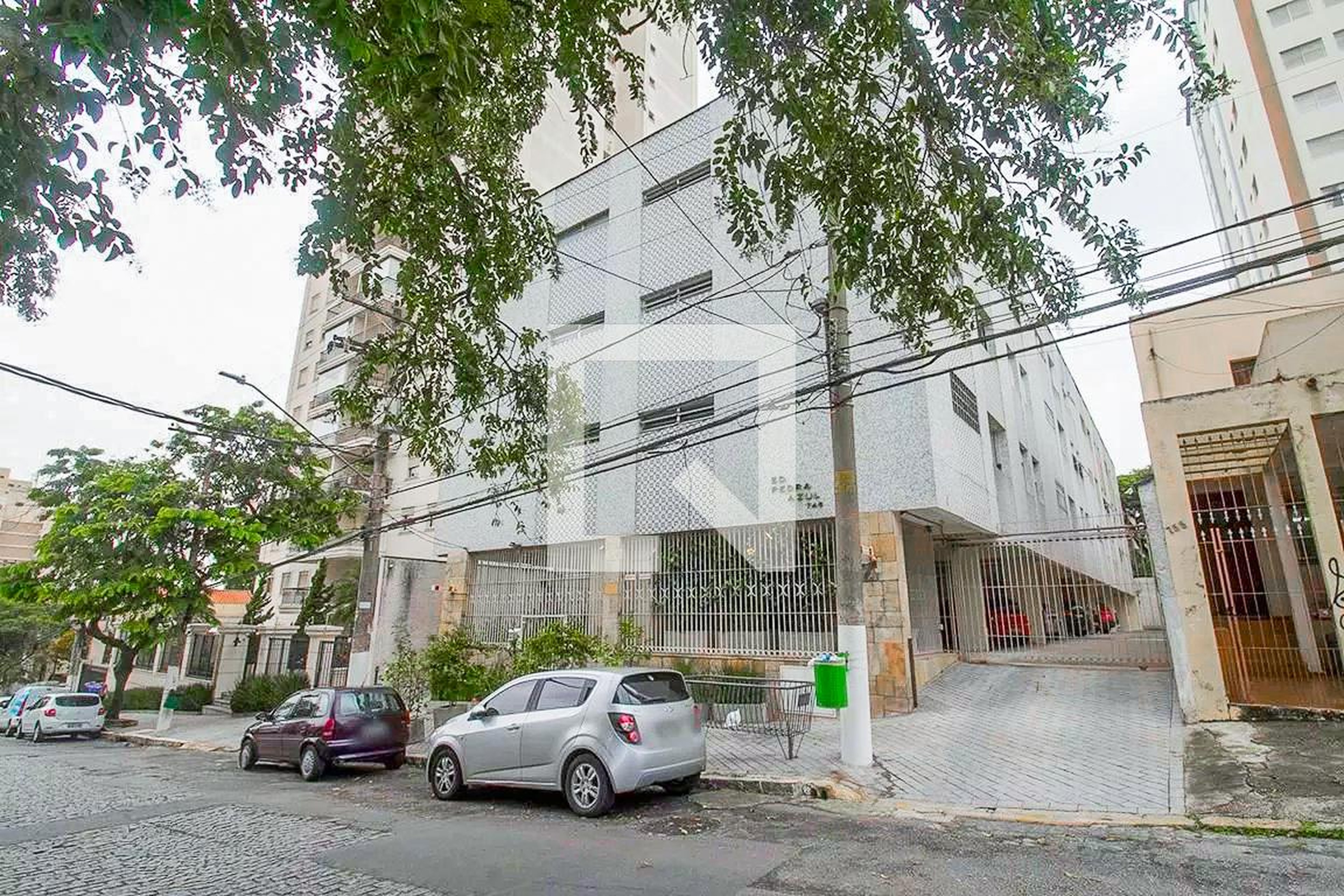 Fachada Edifício Pedra Azul