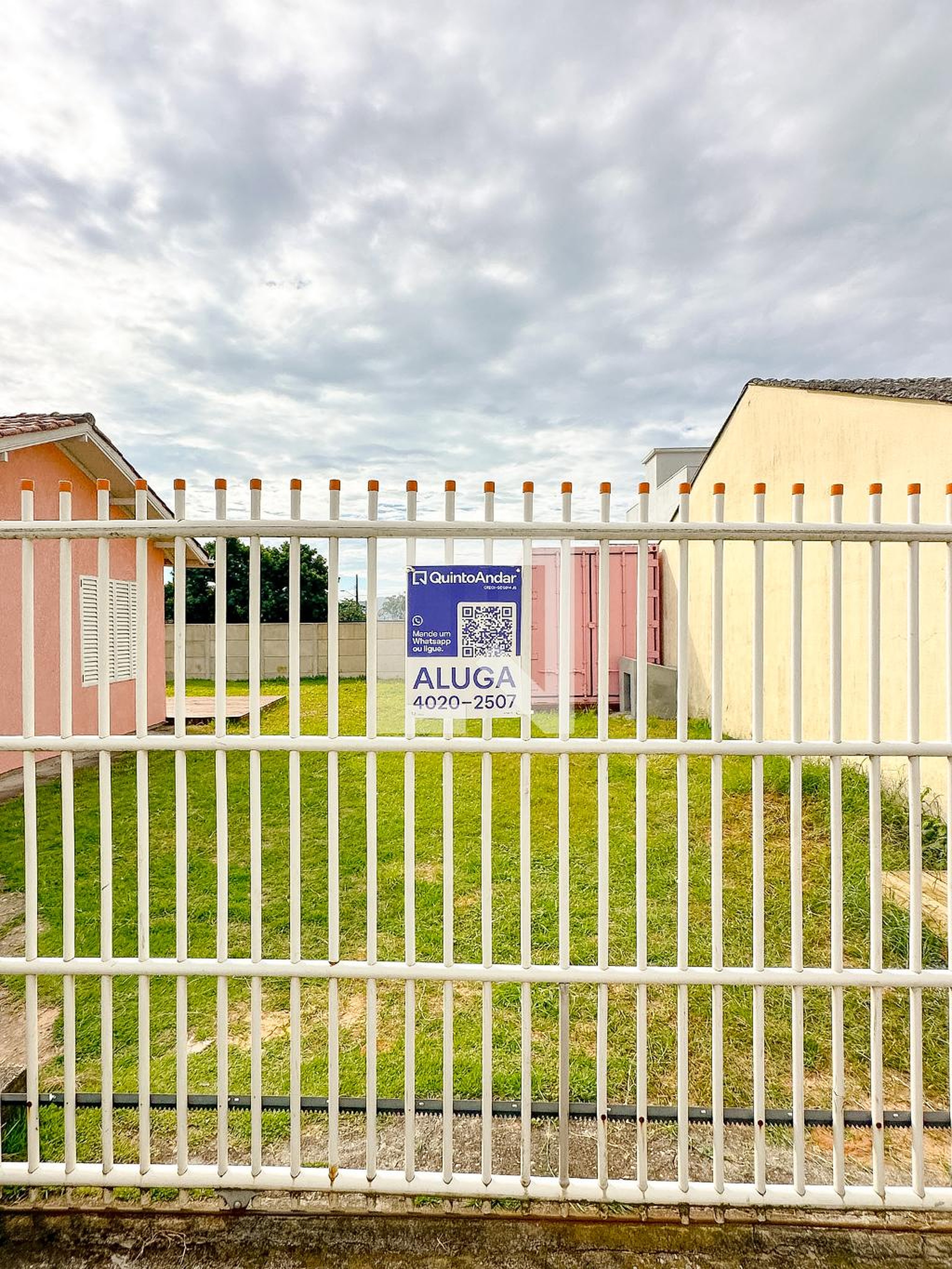 Fachada Condomínio em Rua Olinda Rosa da Conceição, 413