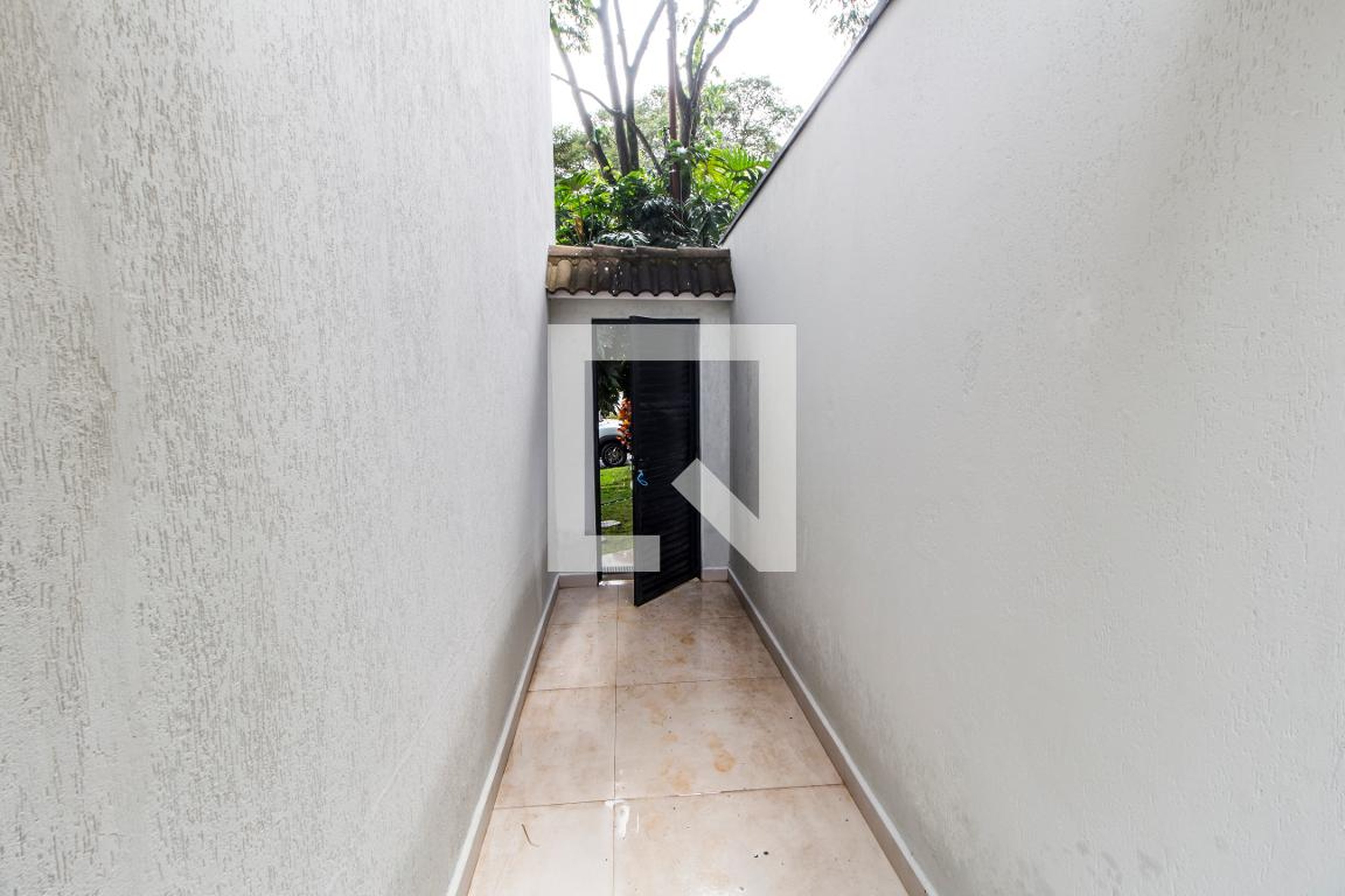 Entrada Condomínio em Alameda Brilhante, 941