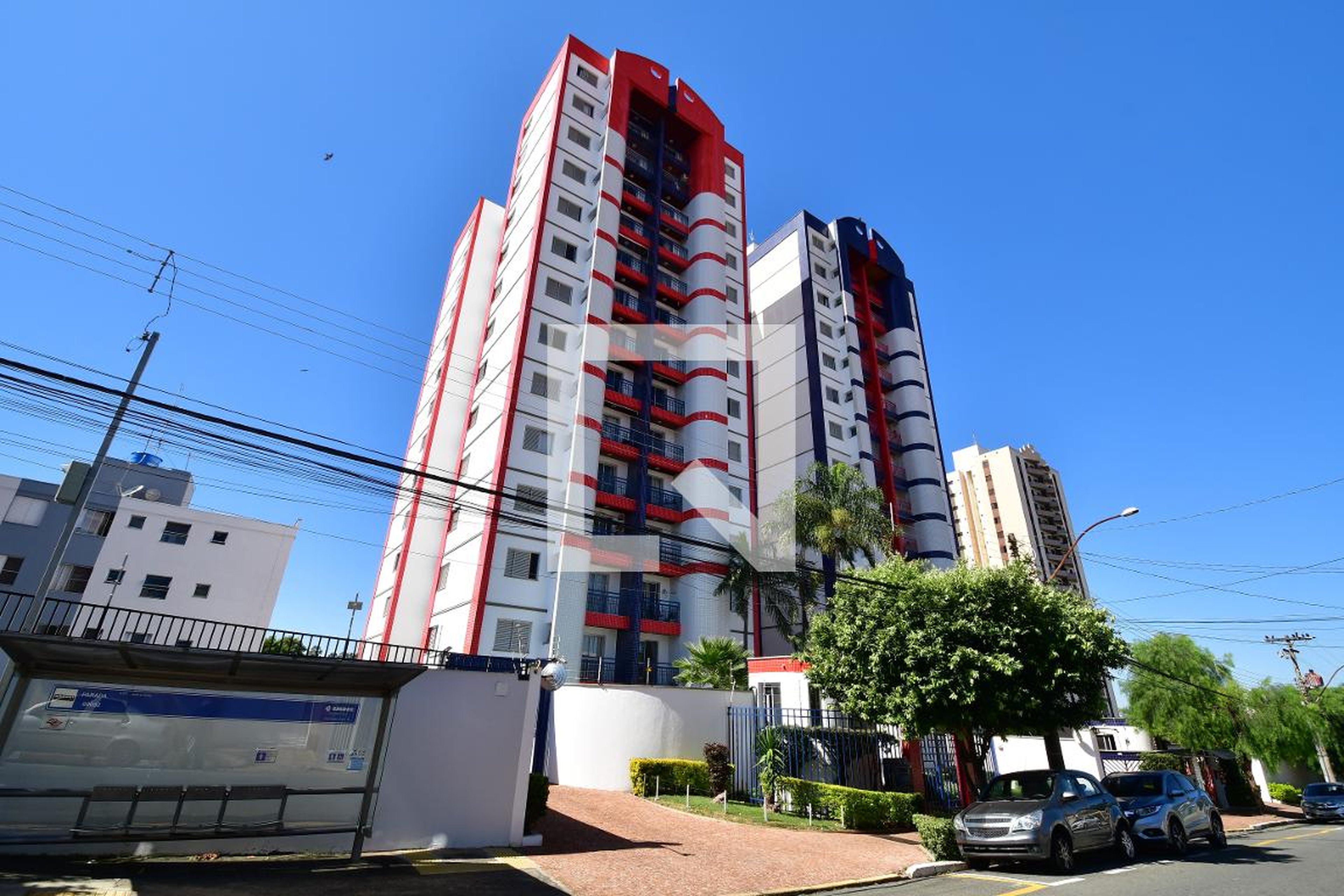 Fachada do Prédio Condomínio Ilha de Corsega