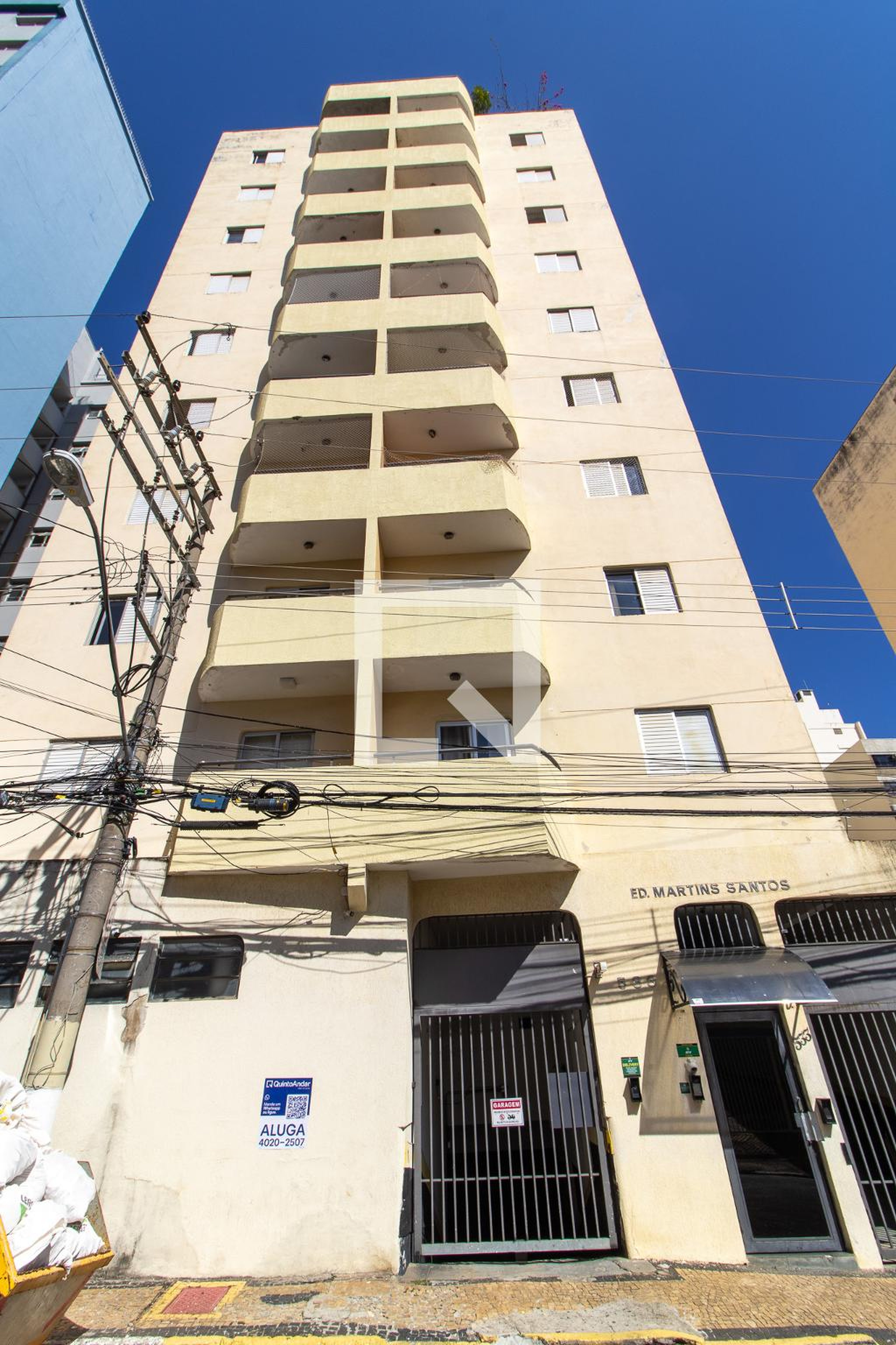 Fachada Condomínio em Rua Doutor Quirino, 533