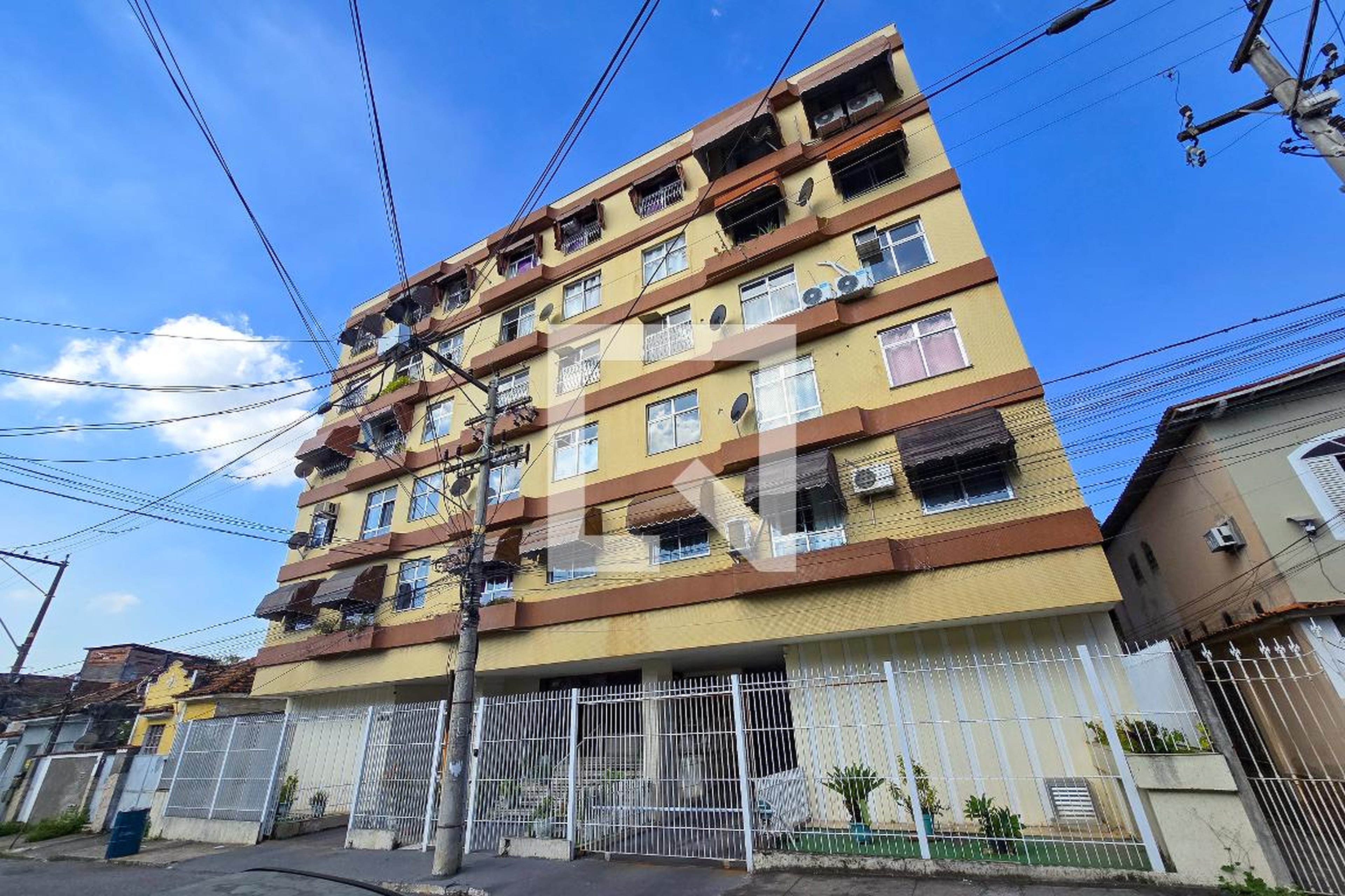Fachada do Prédio Condomínio em Rua Capitão Costa, 96