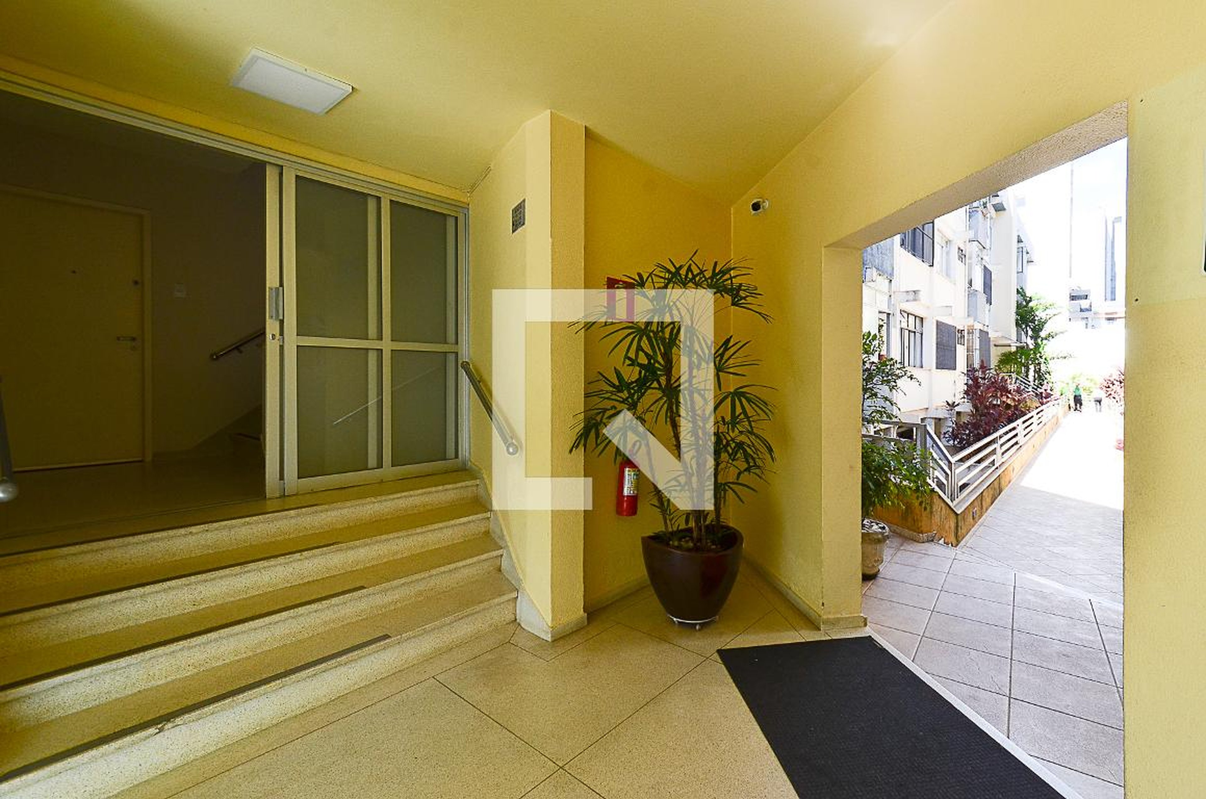 Hall de Entrada - Conjunto Habitacional Eng Agr João Viana
