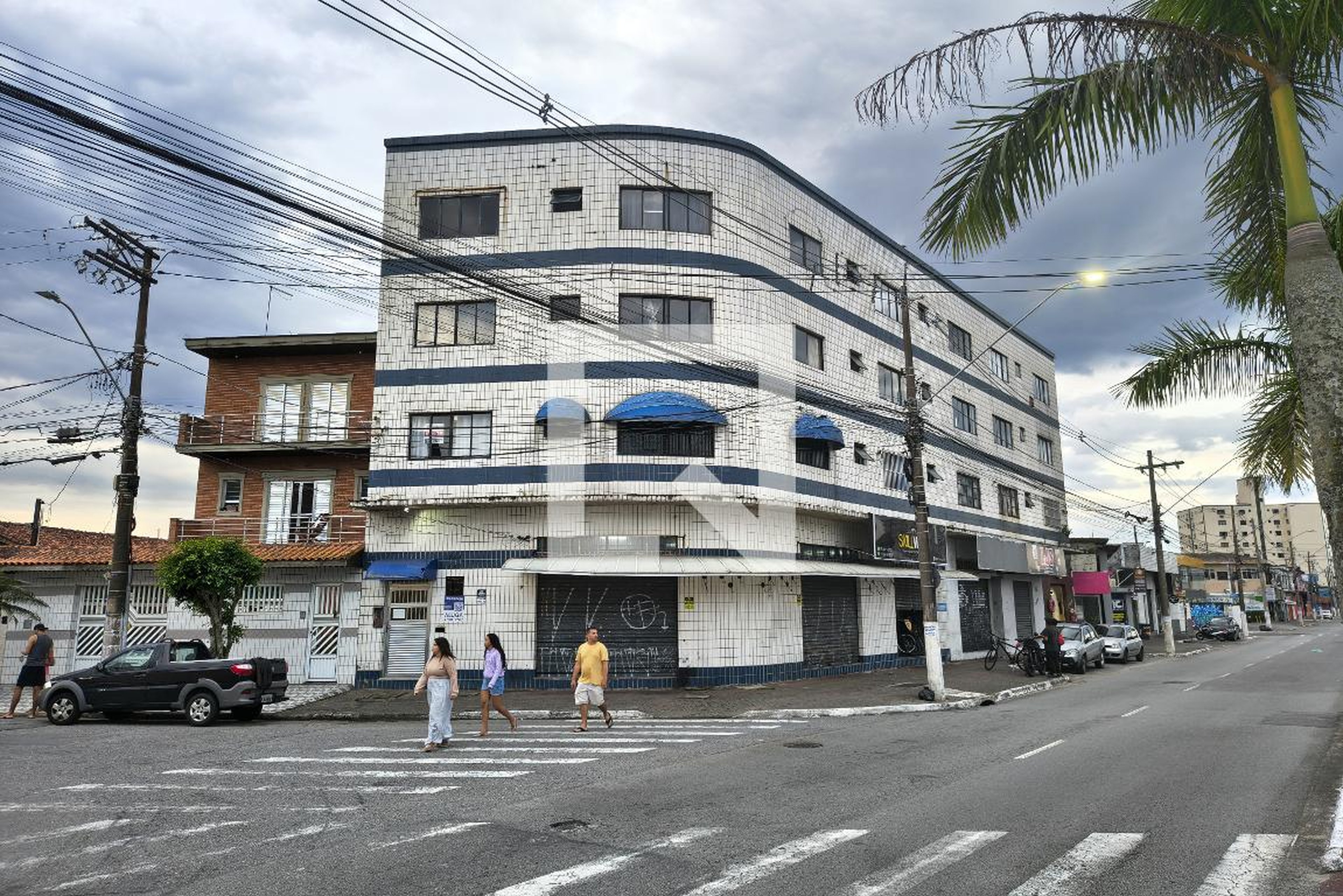 Fachada Condomínio em Rua Osmar Antonioli, 642