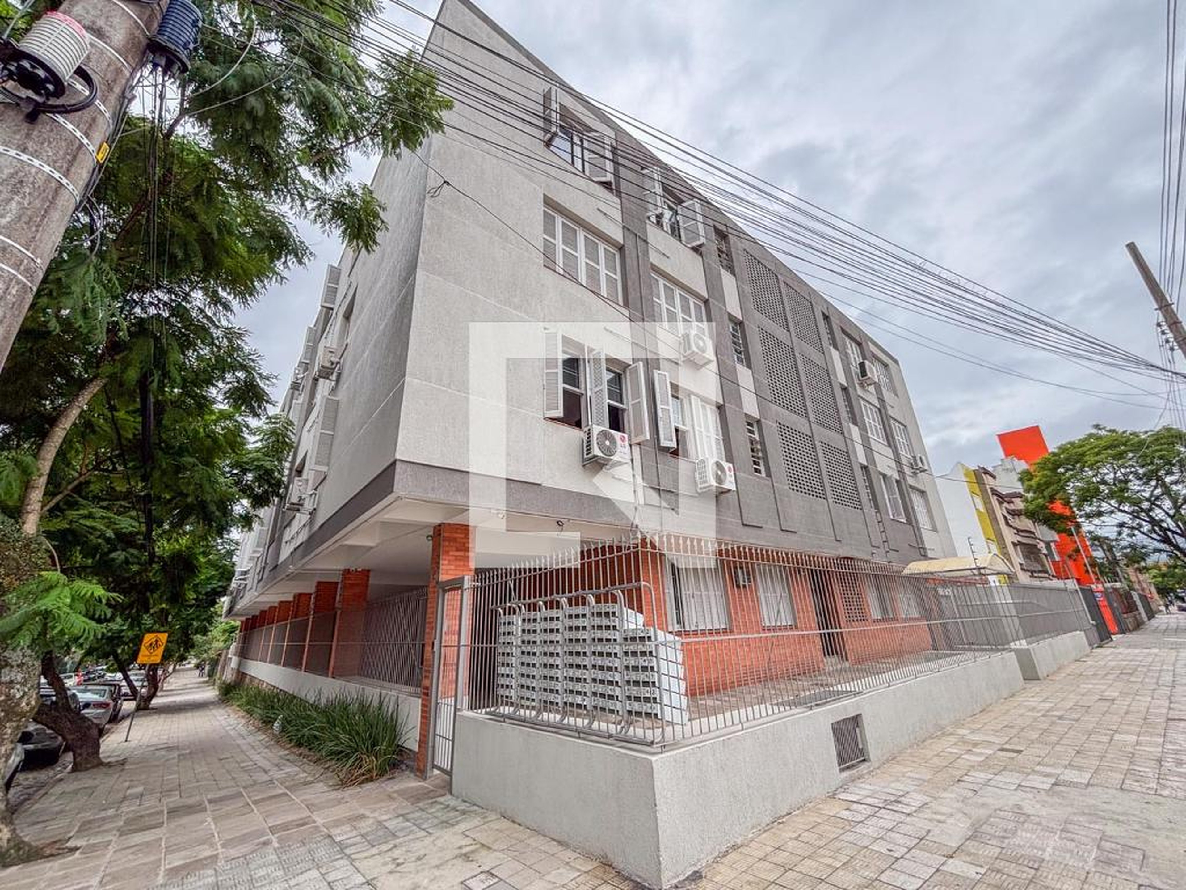 Fachada Condomínio em Rua Luiz Manoel, 15