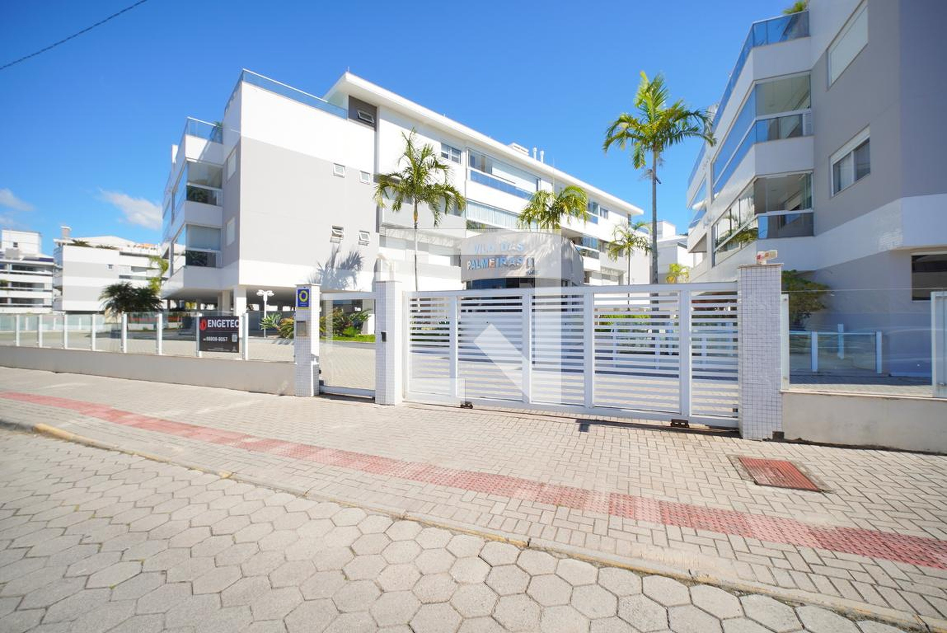 Fachada Condomínio Vila das Palmeiras II