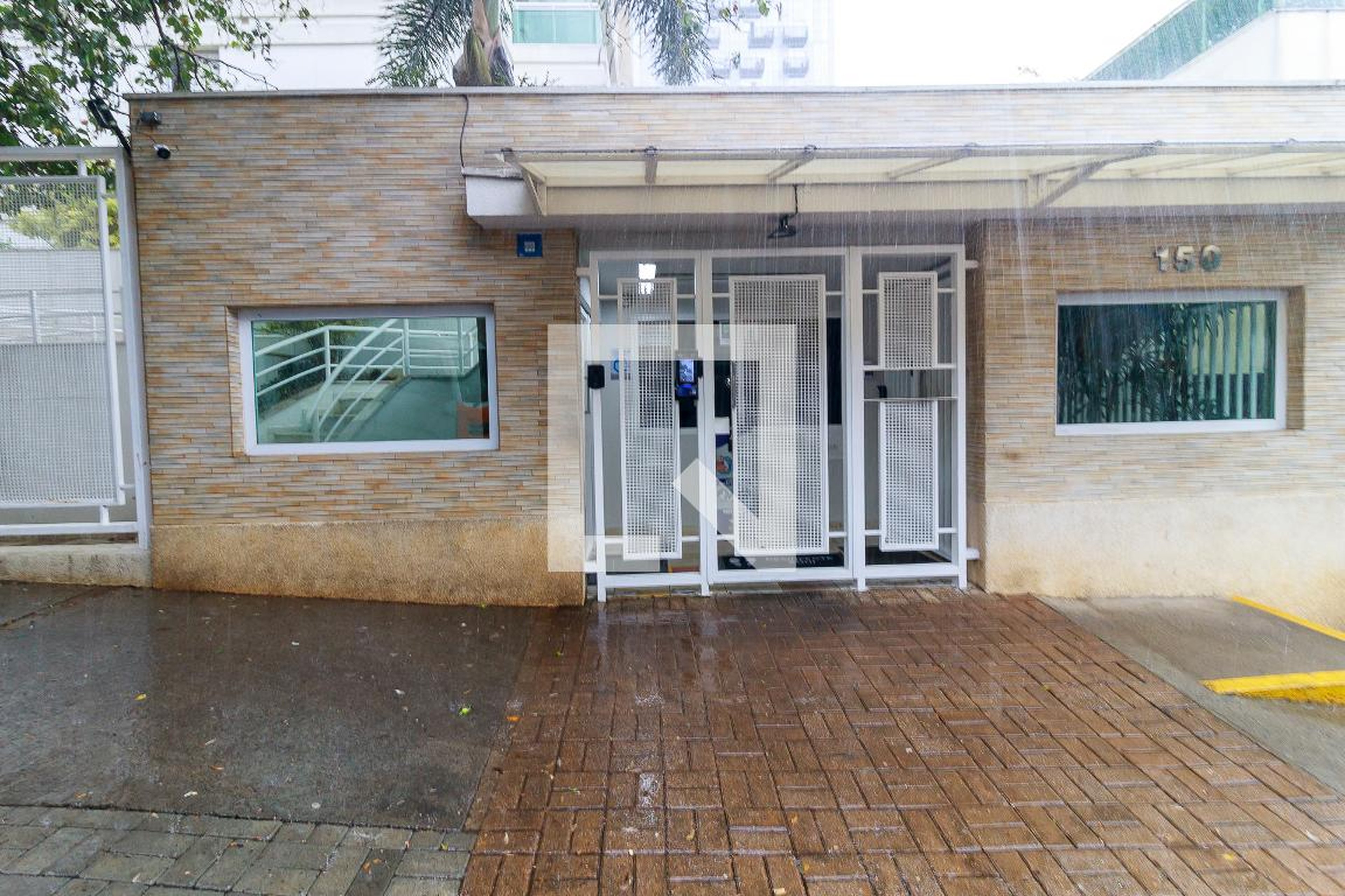 Fachada Condomínio em Rua São José dos Campos, 150