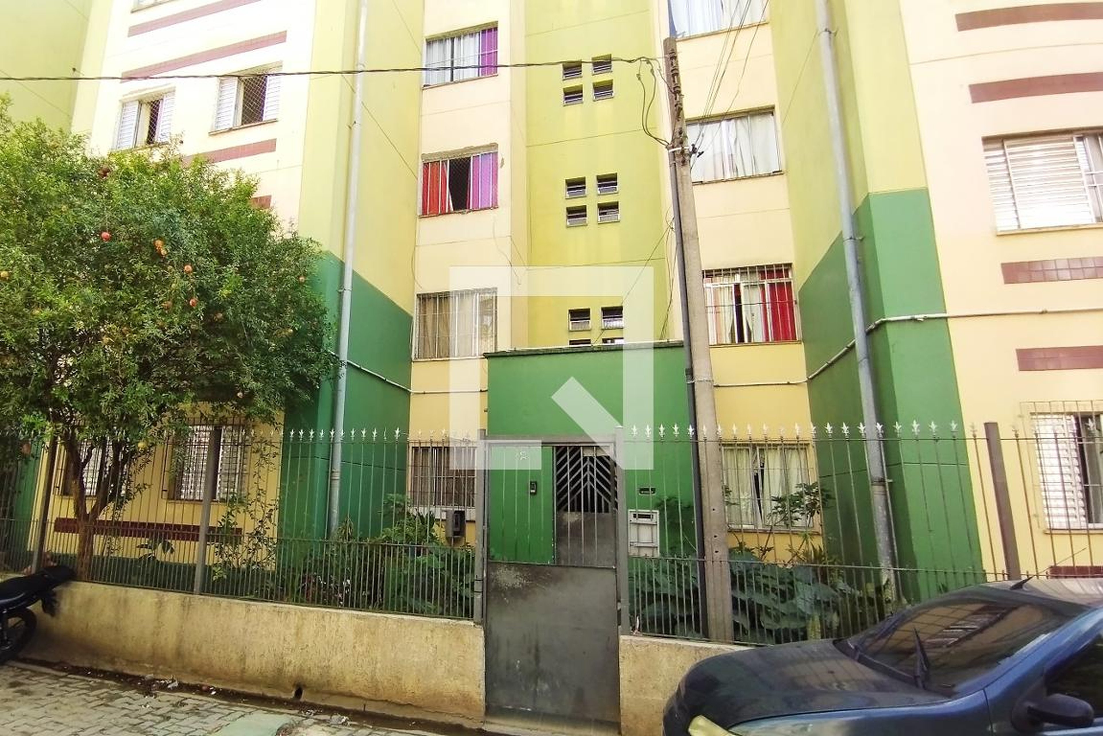 Fachada Condomínio em Rua Samaritá, 898
