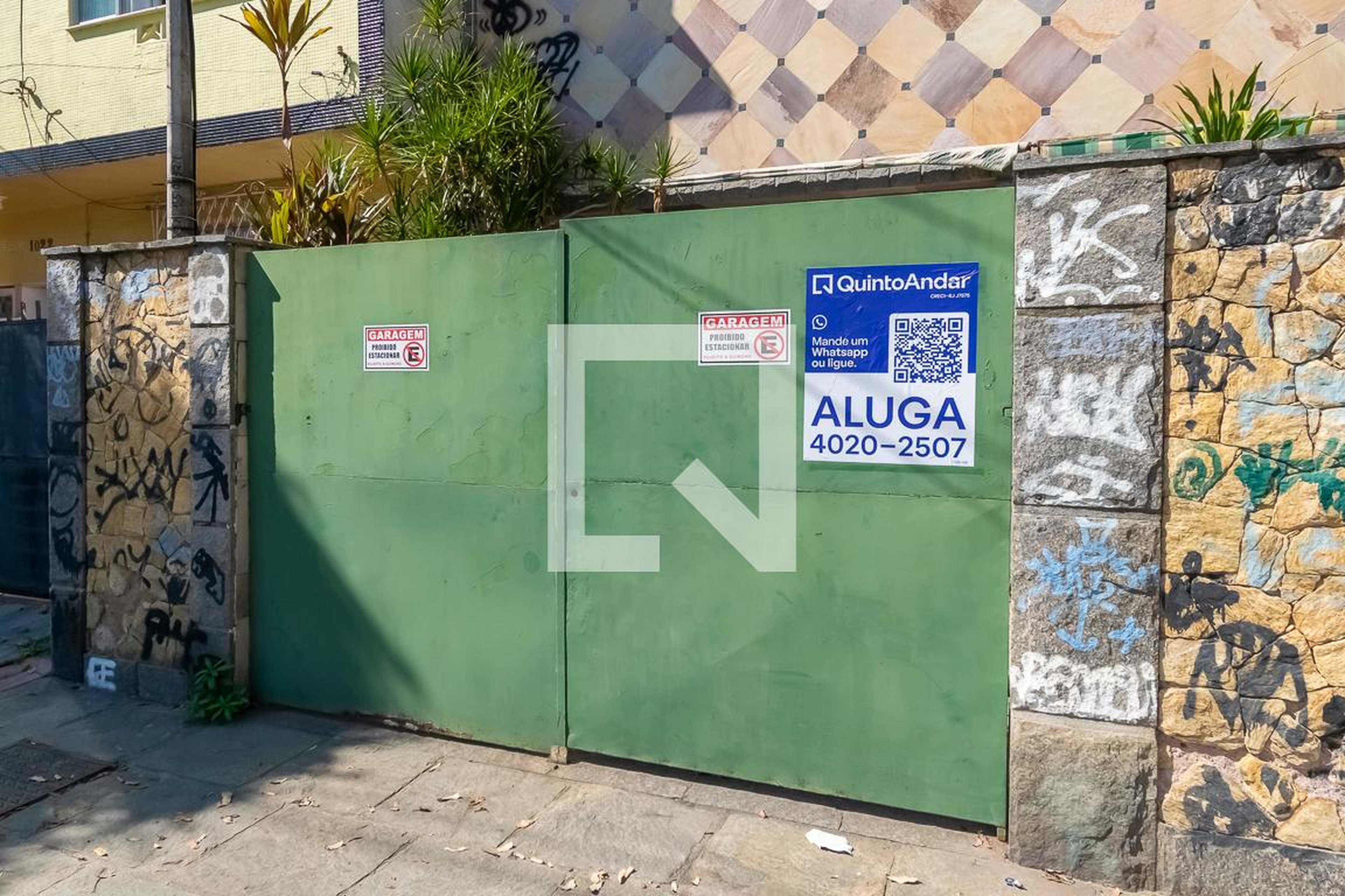 Fachada Condomínio em Rua Doutor Nunes, 996
