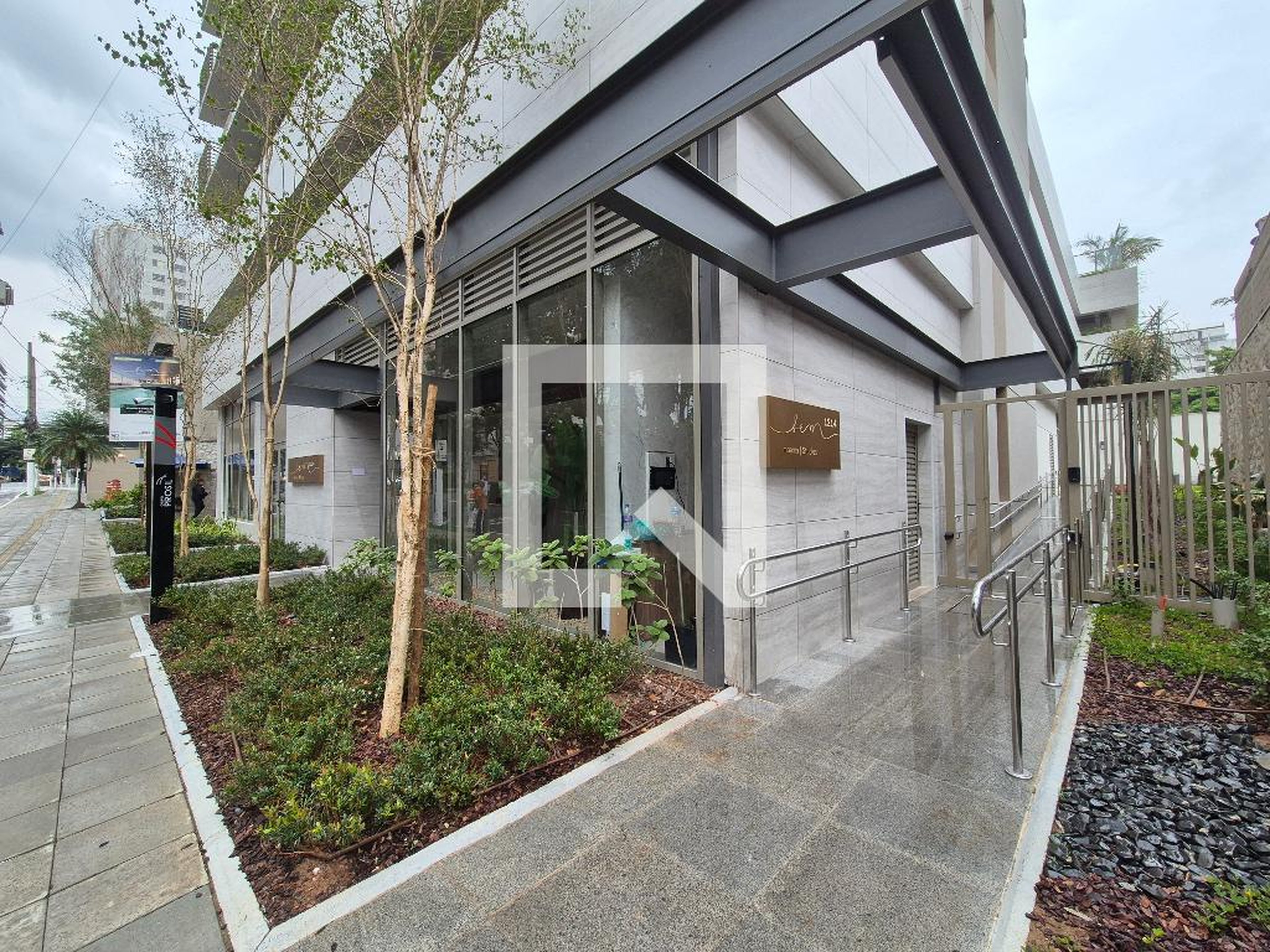 Fachada Condomínio em Alameda dos Arapanés, 1214