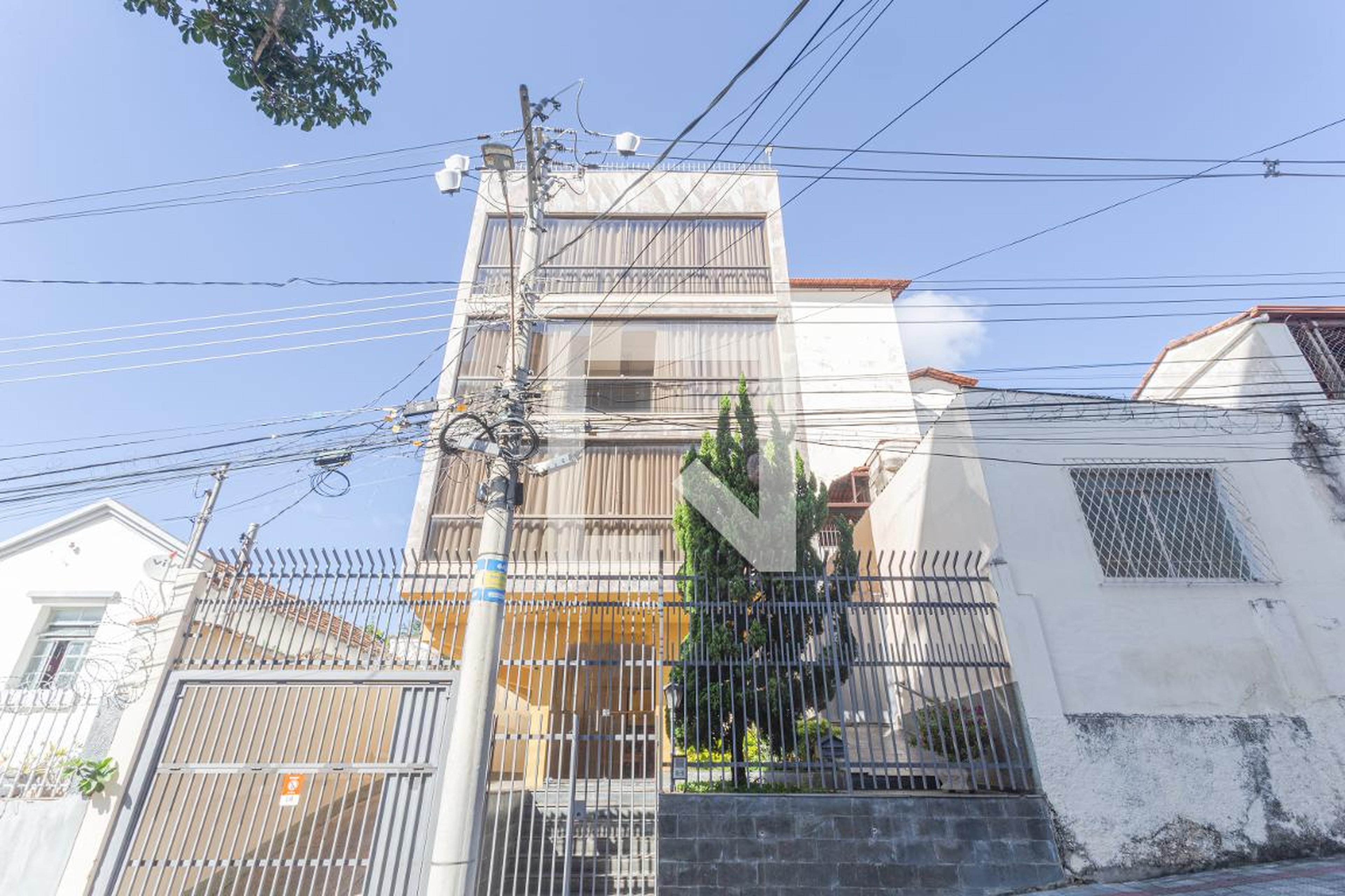 Fachada Condomínio em Rua Conde Ribeiro do Vale, 724