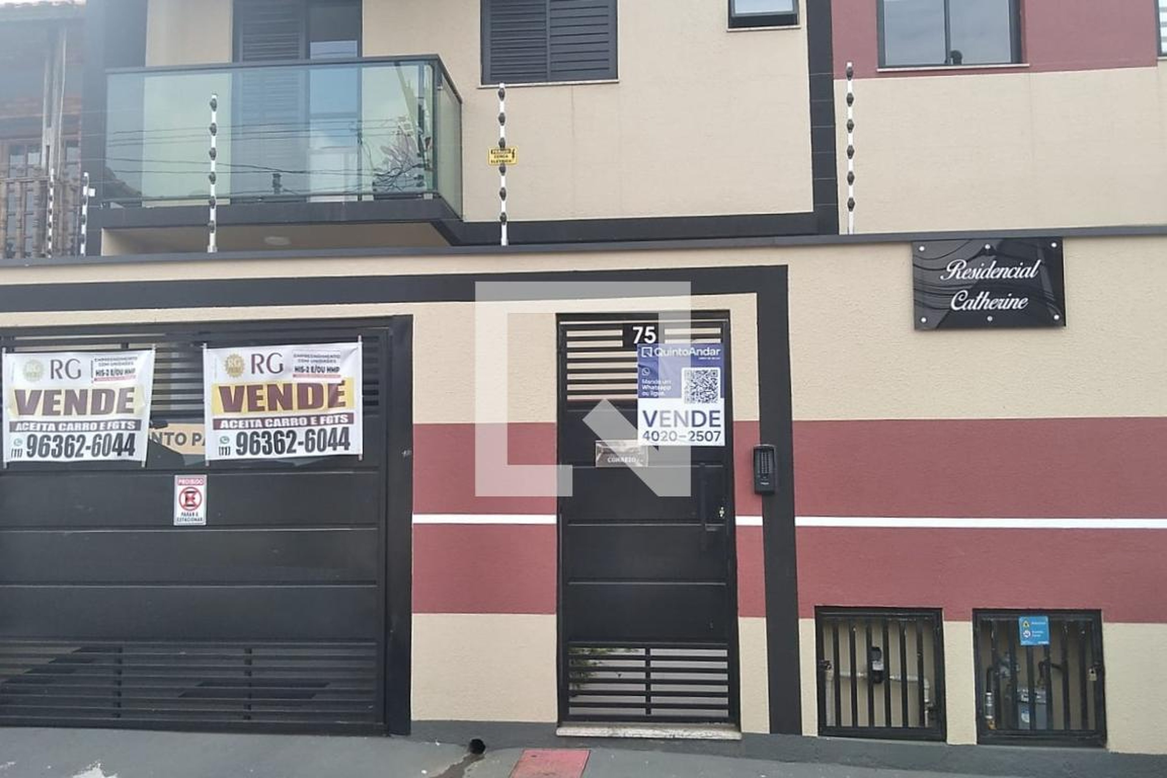 Fachada Condomínio em Rua Ladislau Neto, 75