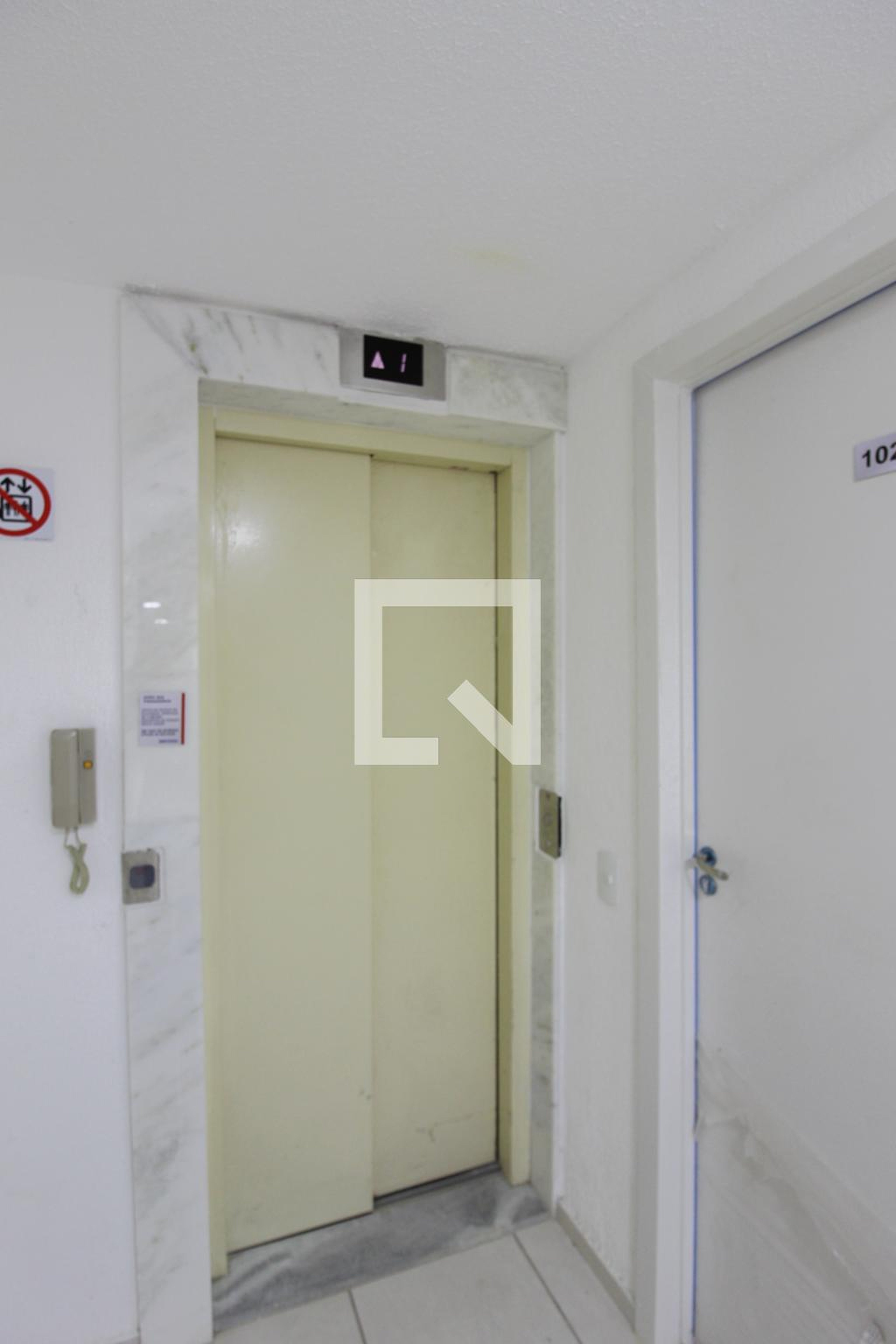 Elevador - Essence Residencial
