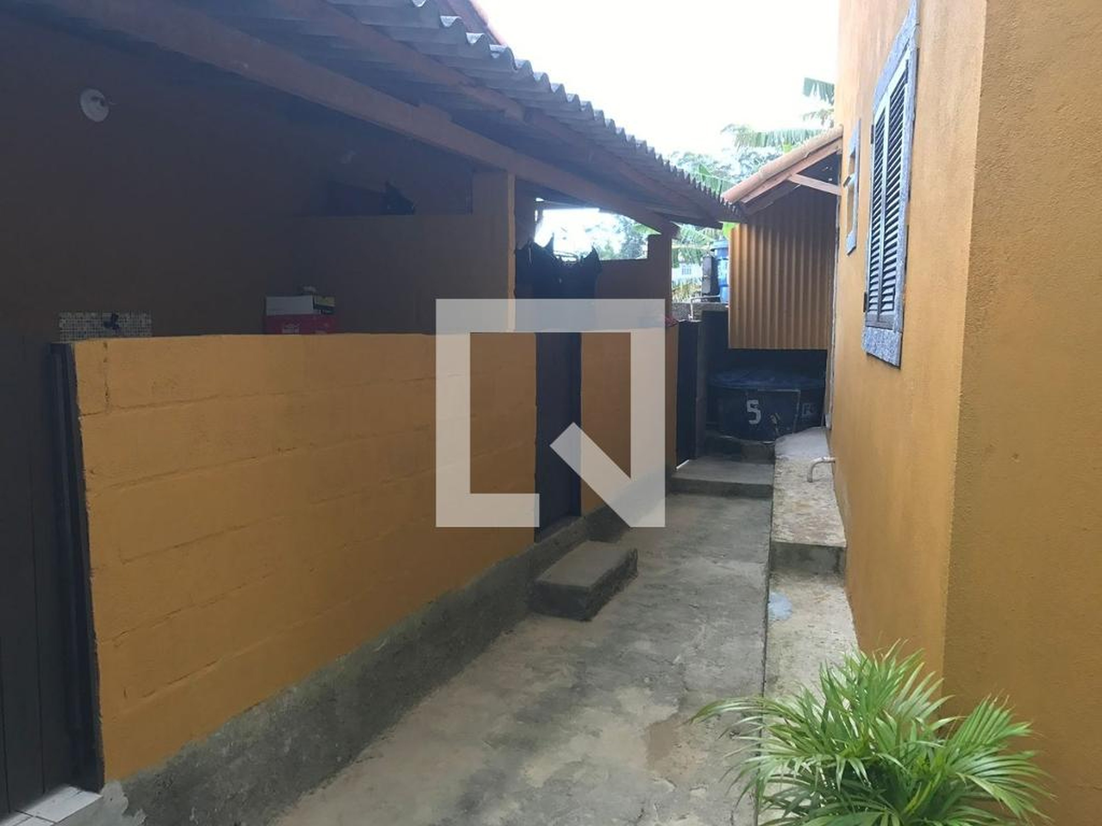 Área externa Condomínio em Rua Joaquim Gomensoro, 236