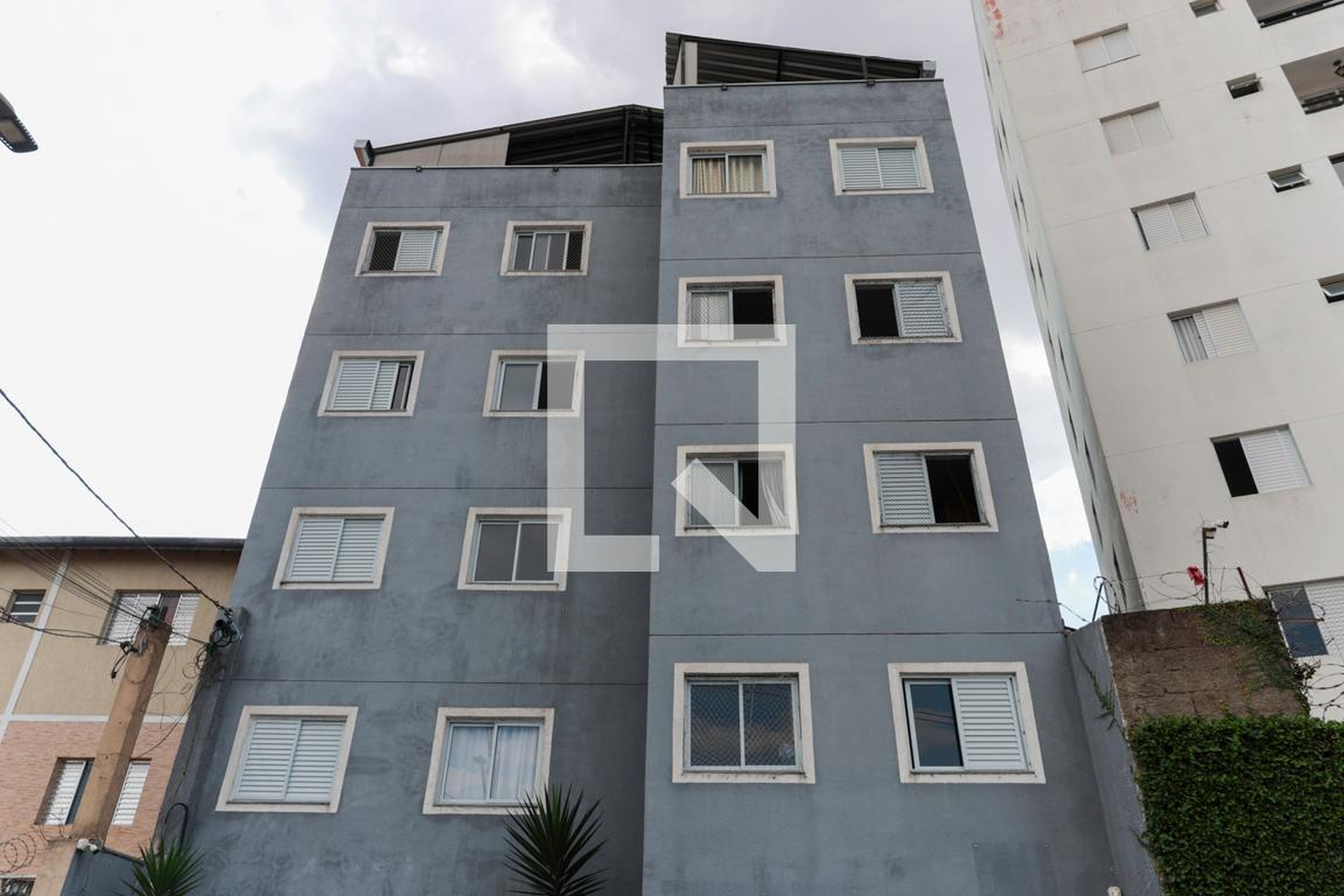 Fachada do prédio Condomínio em Rua Epaminondas Melo do Amaral, 592
