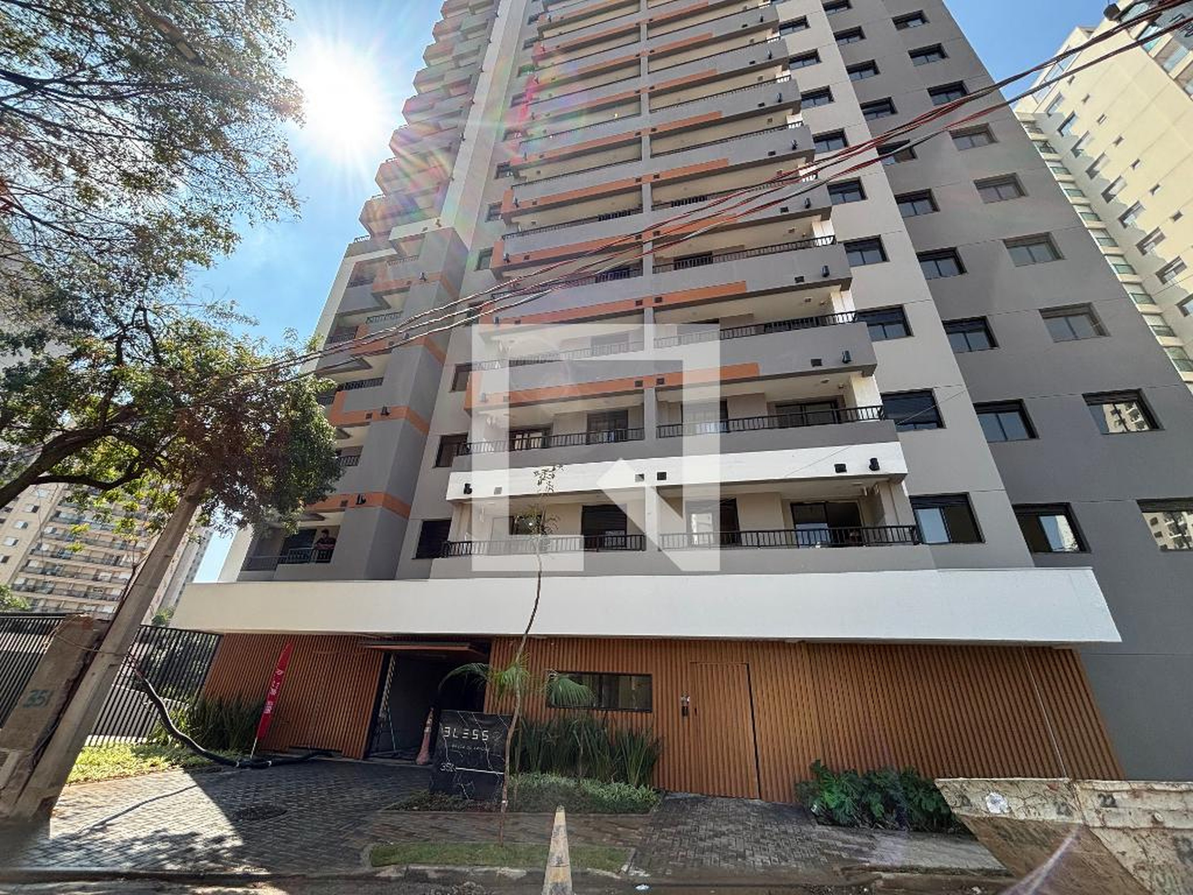 Fachada Condomínio em Rua Fernando de Noronha, 351