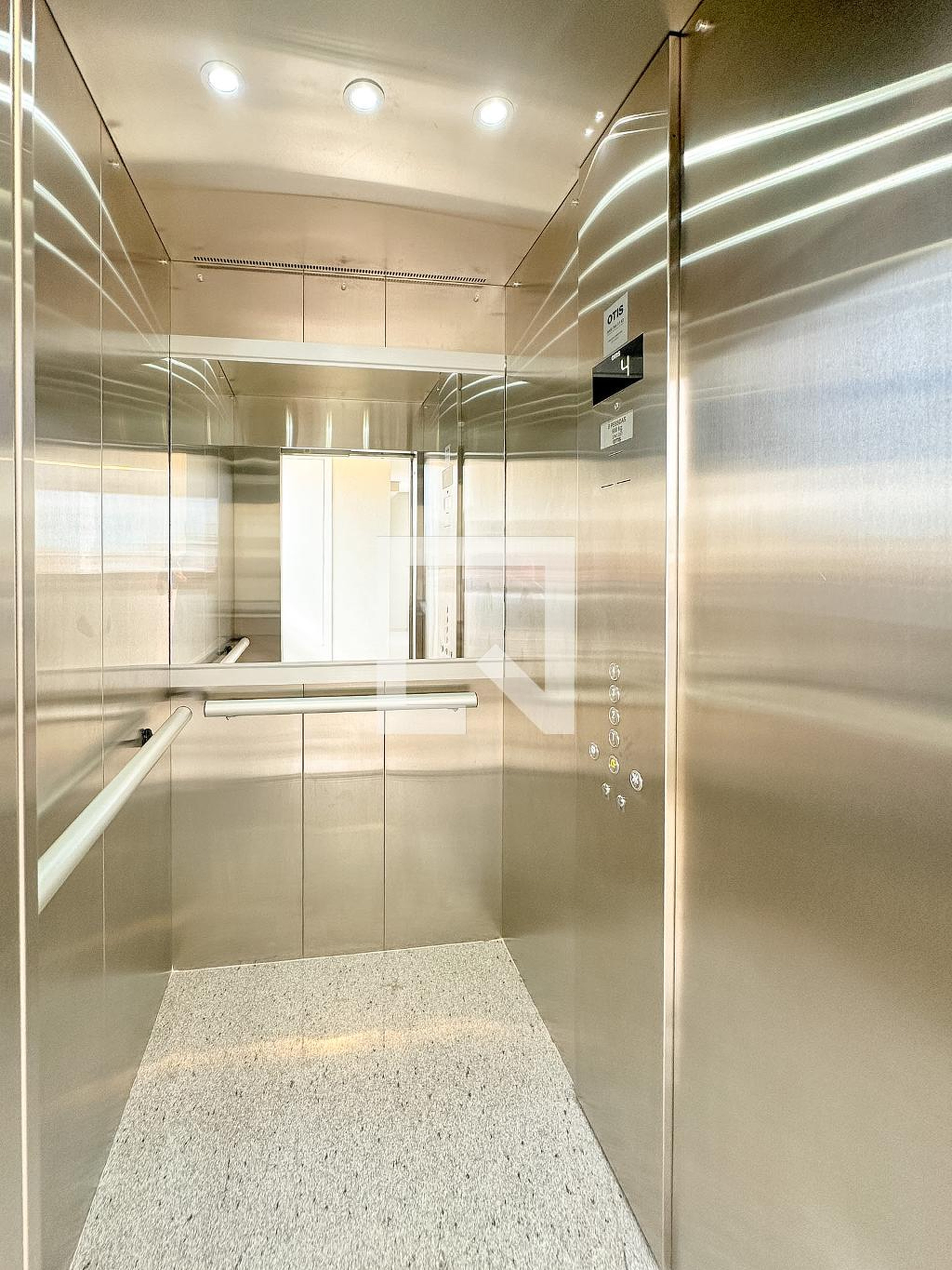 Elevador - Residencial Rei Artur