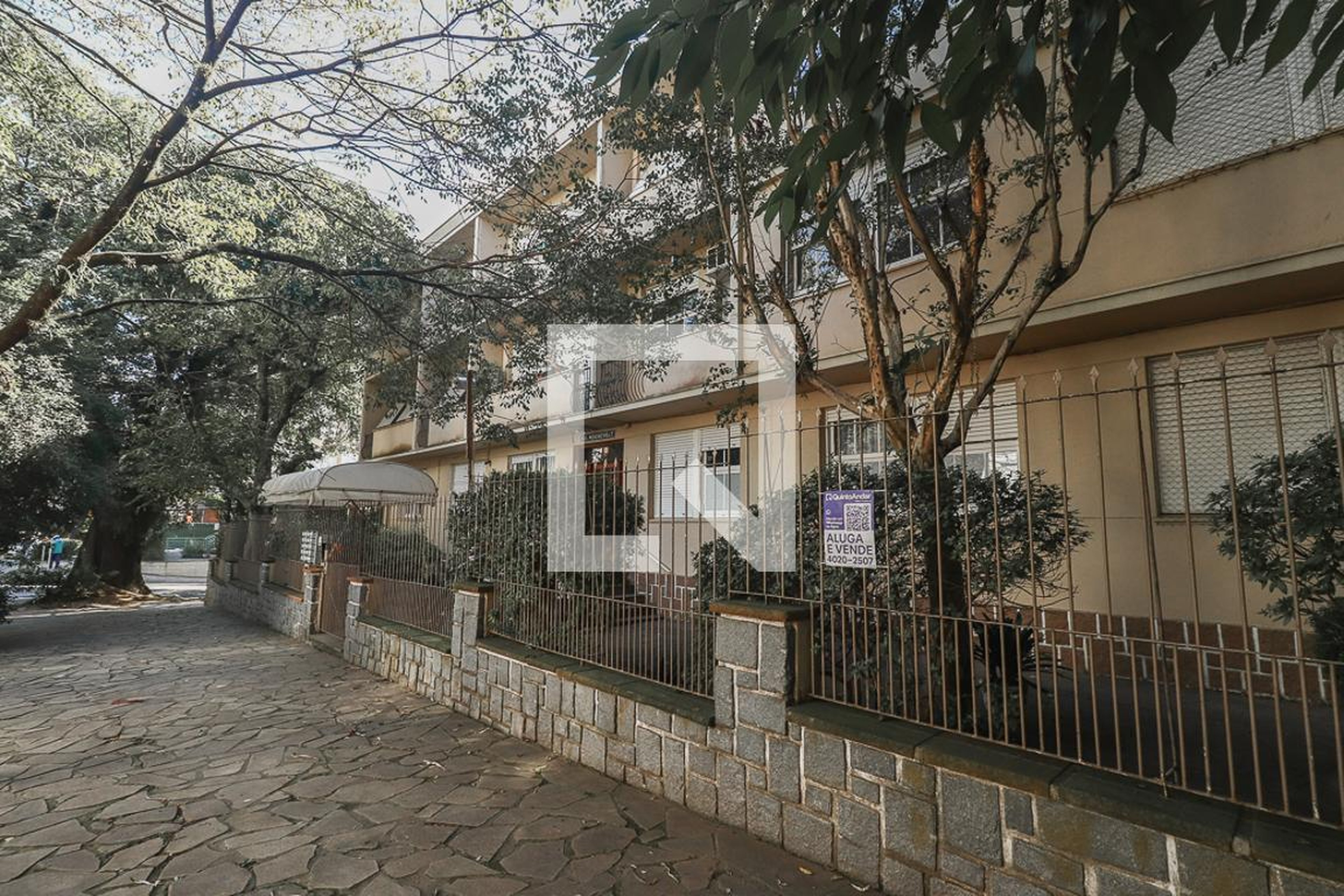 Fachada Condomínio em Rua Felipe de Oliveira, 974