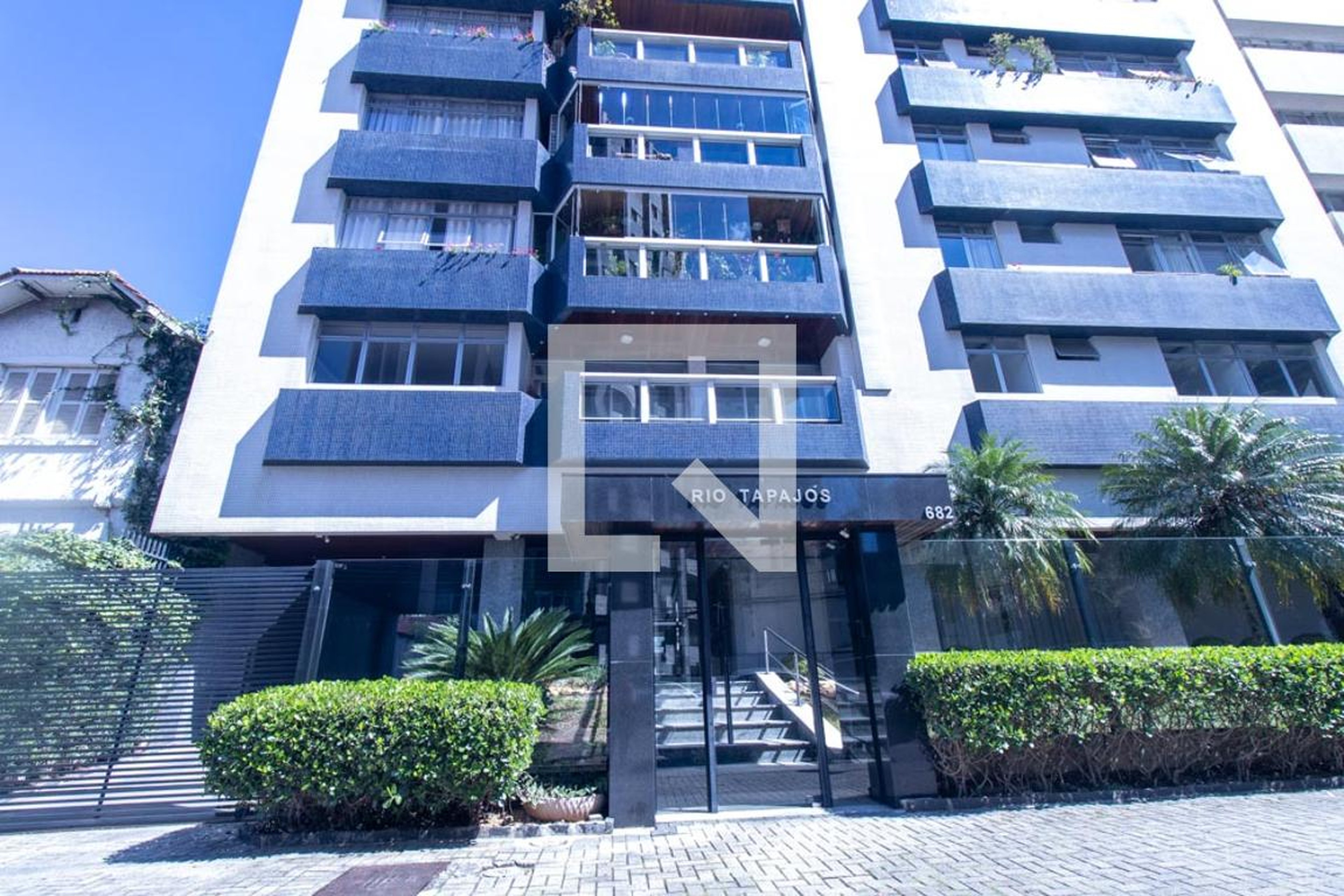 Fachada do Condominio Condomínio em Rua Buenos Aires, 682