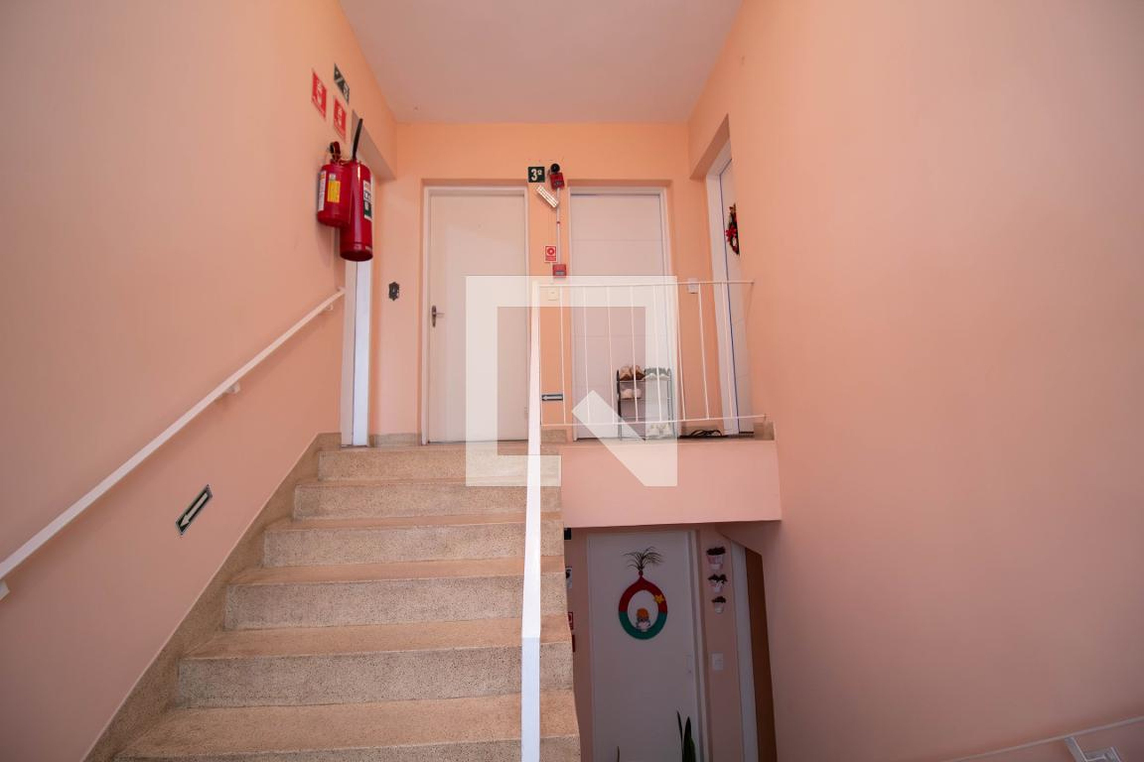 Hall de entrada Condomínio em Rua Claudino Barbosa, 1017
