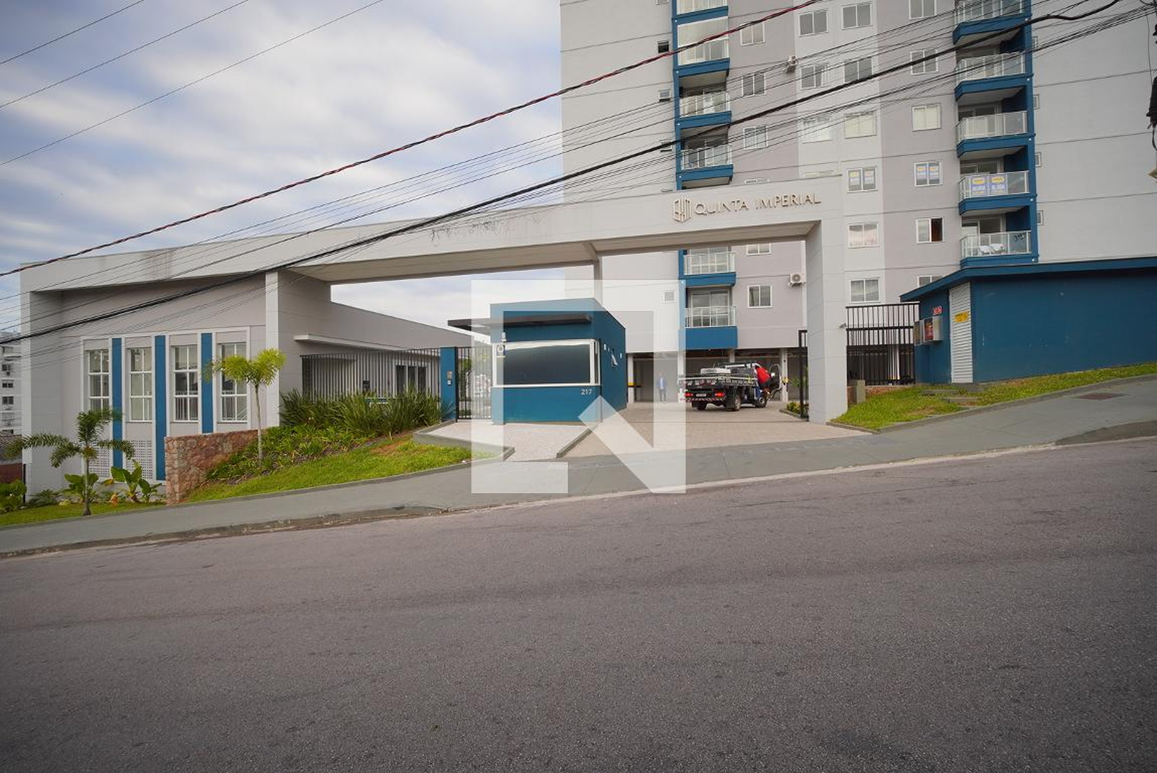 Fachada Condomínio em Rua Rosália Harverotz Rohling, 217