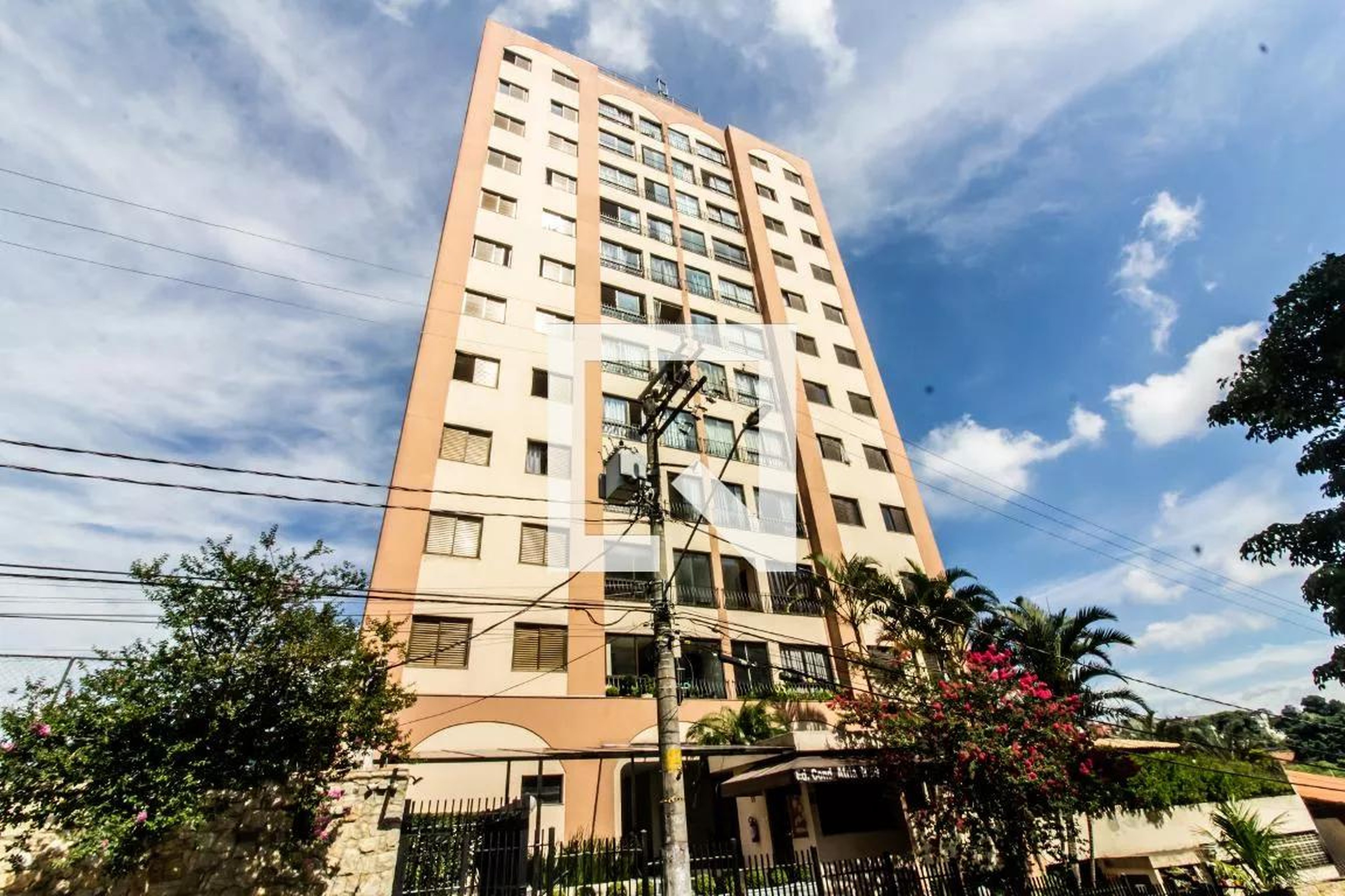 Fachada Condomínio em Rua Octávio de Moraes Lopes, 70