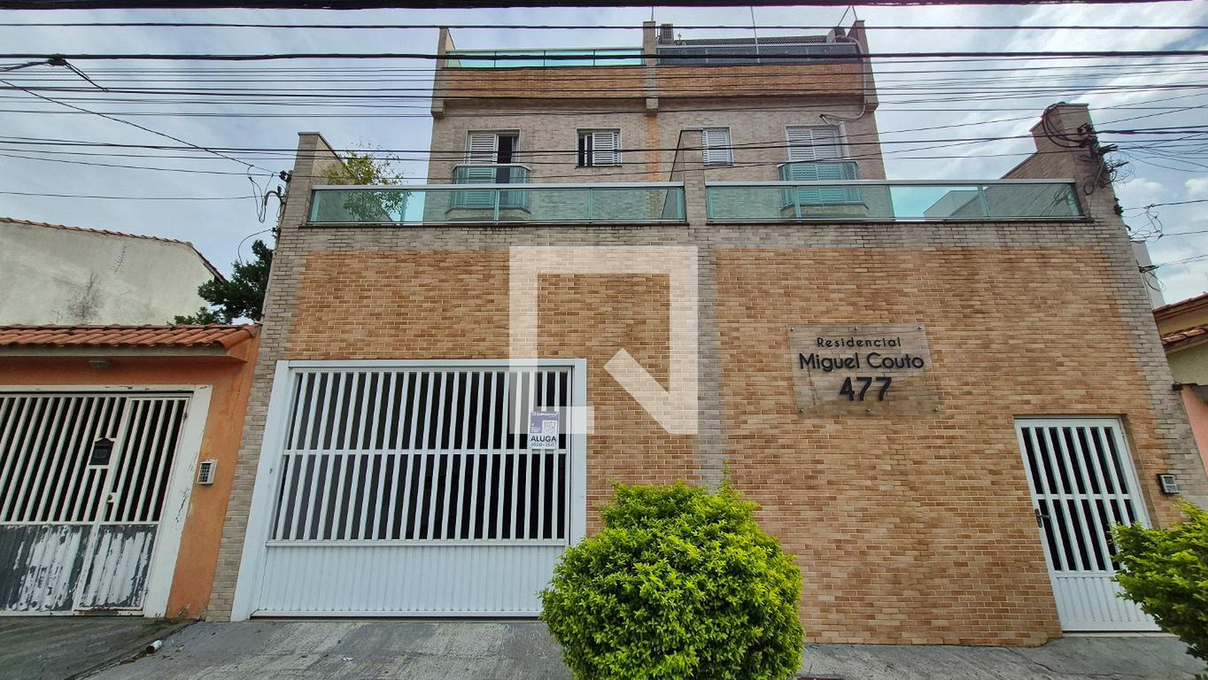 Fachada Condomínio em Rua Miguel Couto, 477