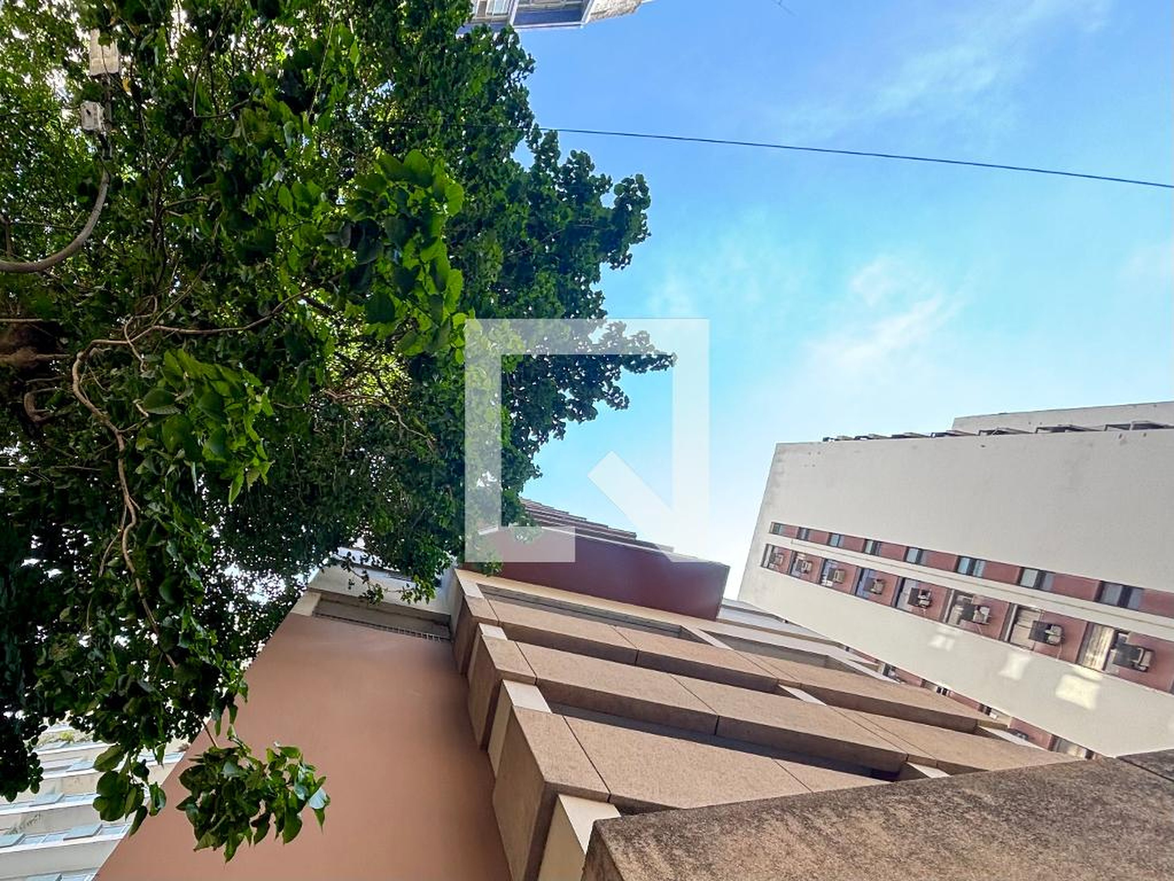 Fachada Edifício Bandeirante Garcia Paes