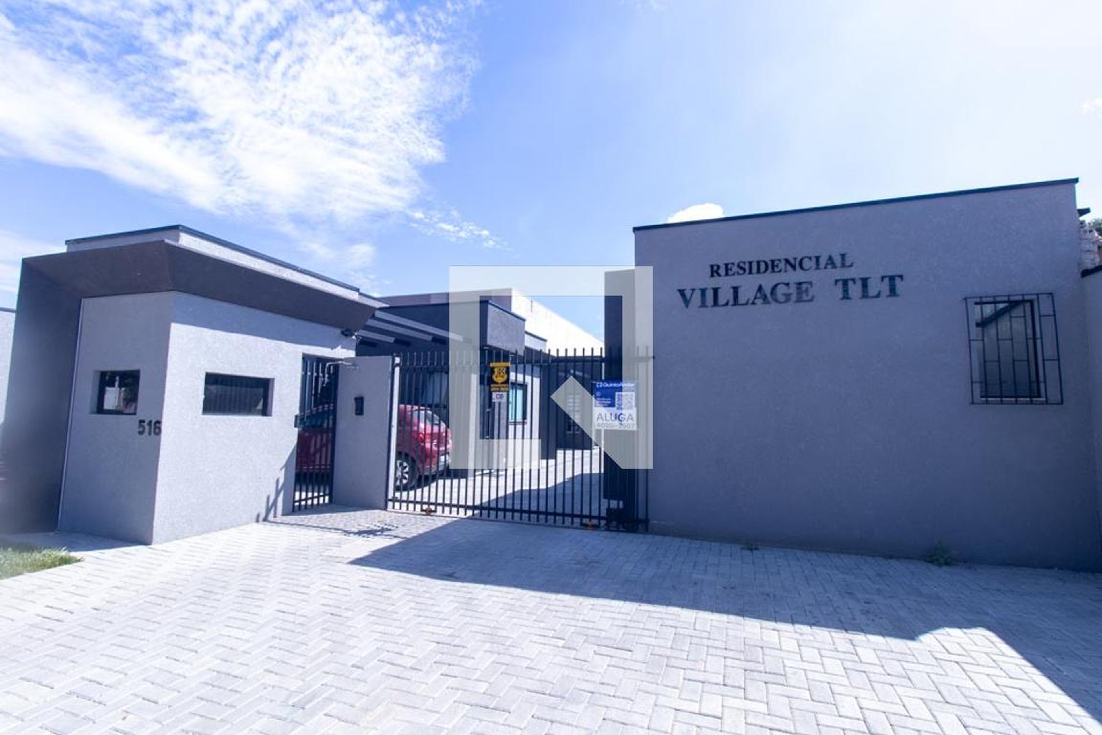 Fachada Condomínio em Rua Irmã Maria Lúcia Roland, 512