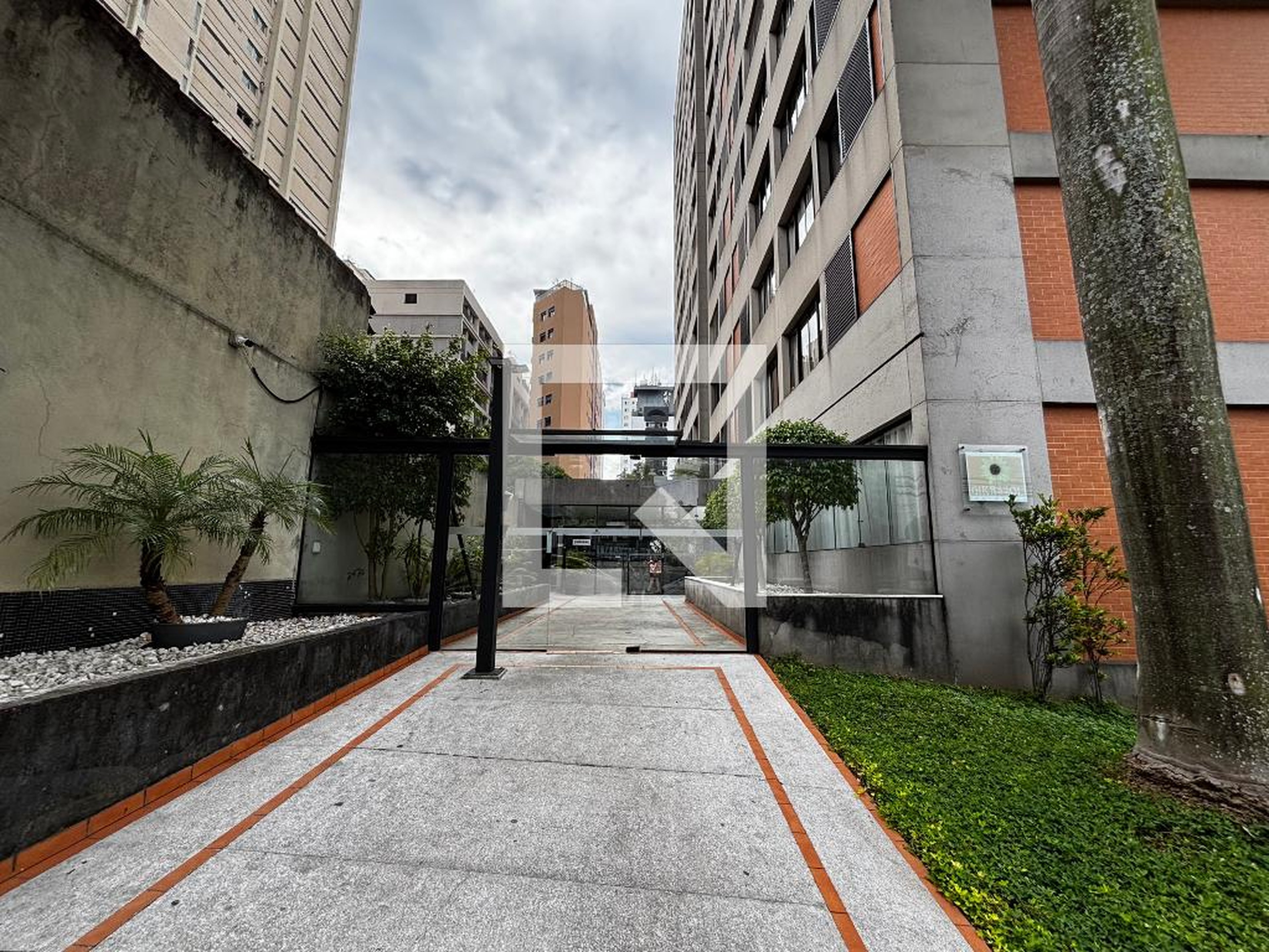Fachada Condomínio Girassol Residence