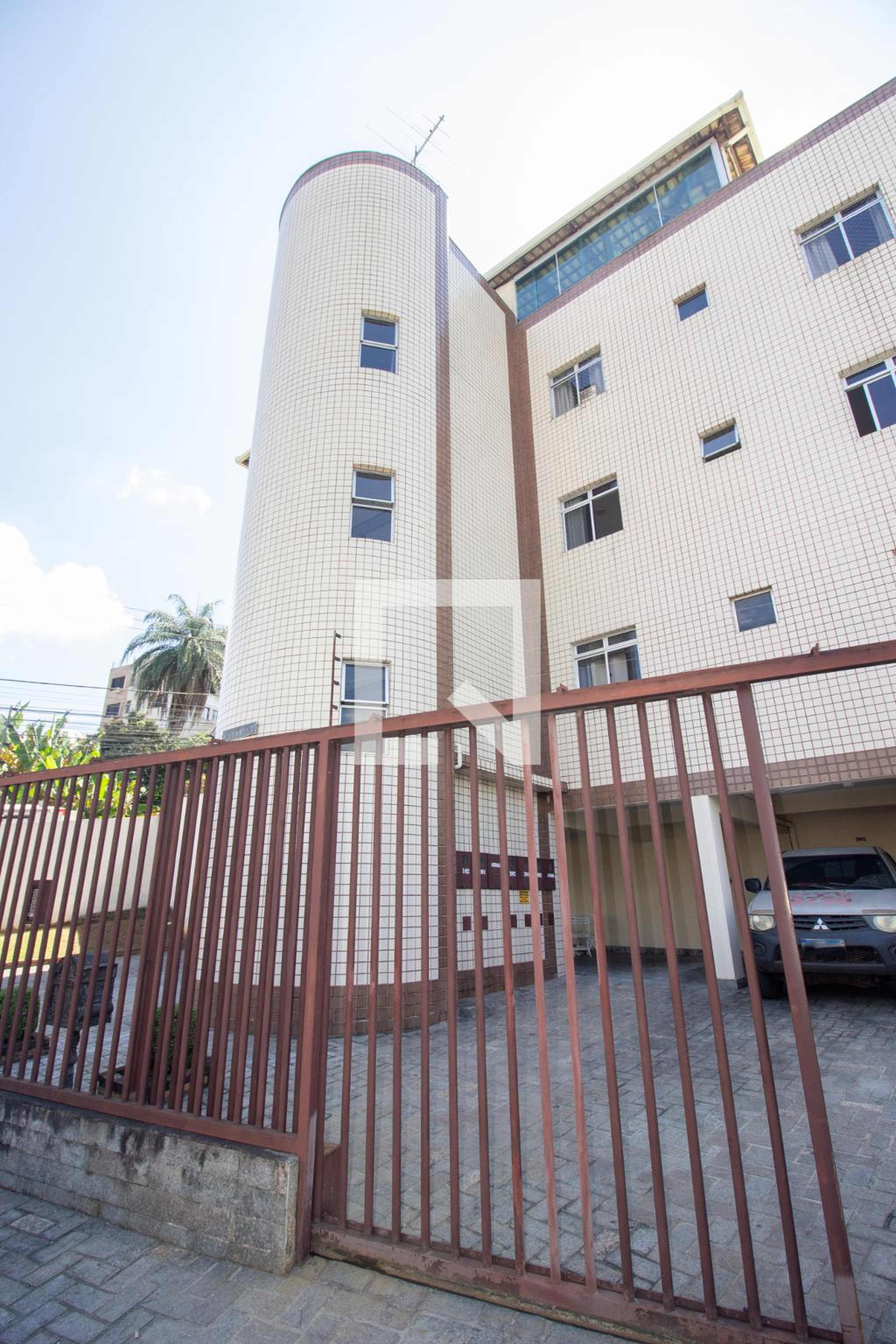 Fachada Condomínio em Rua Doutor Francisco Sáles, 350