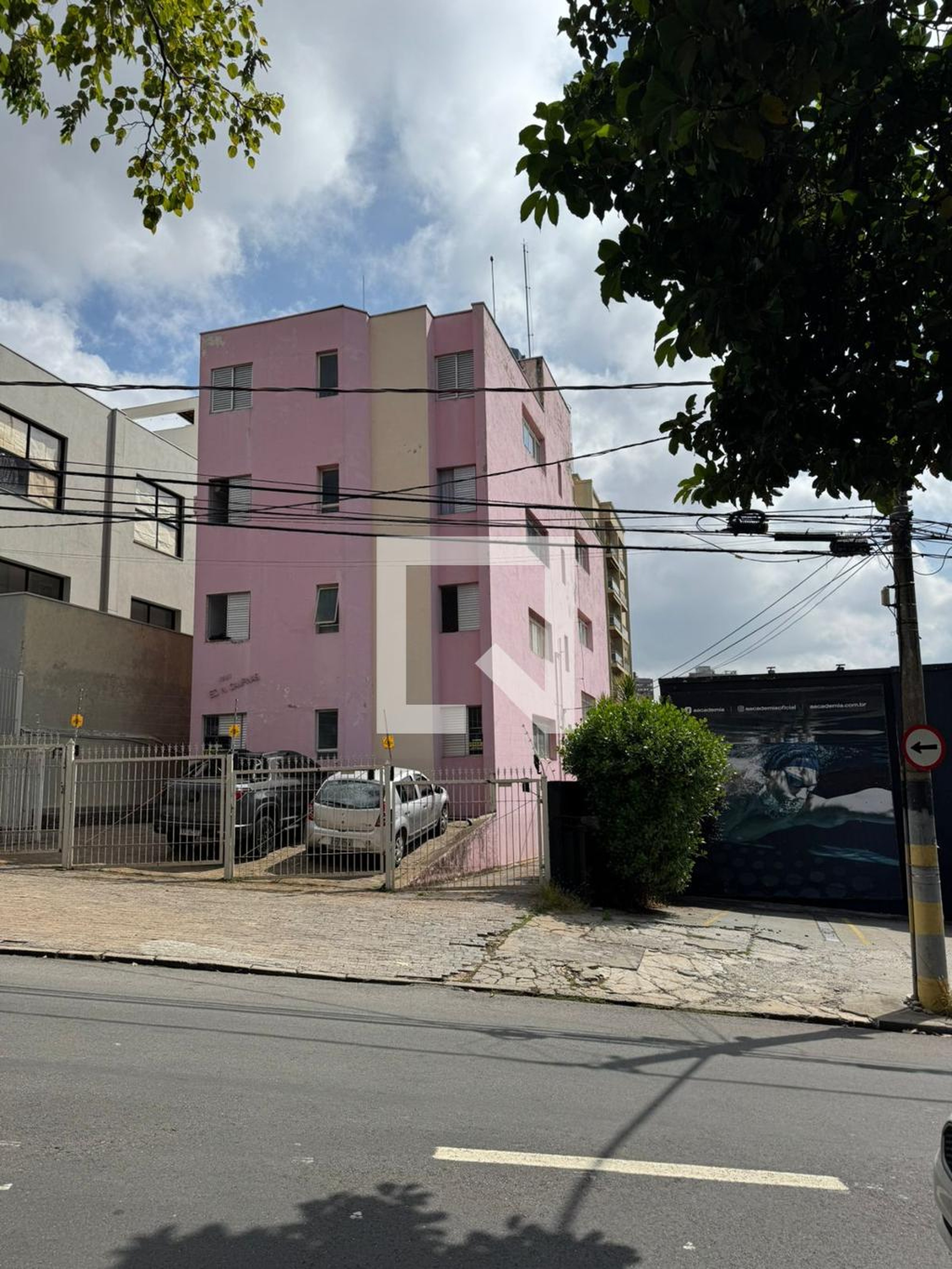 Fachada Condomínio em Avenida Doutor Jesuíno Marcondes Machado, 1397