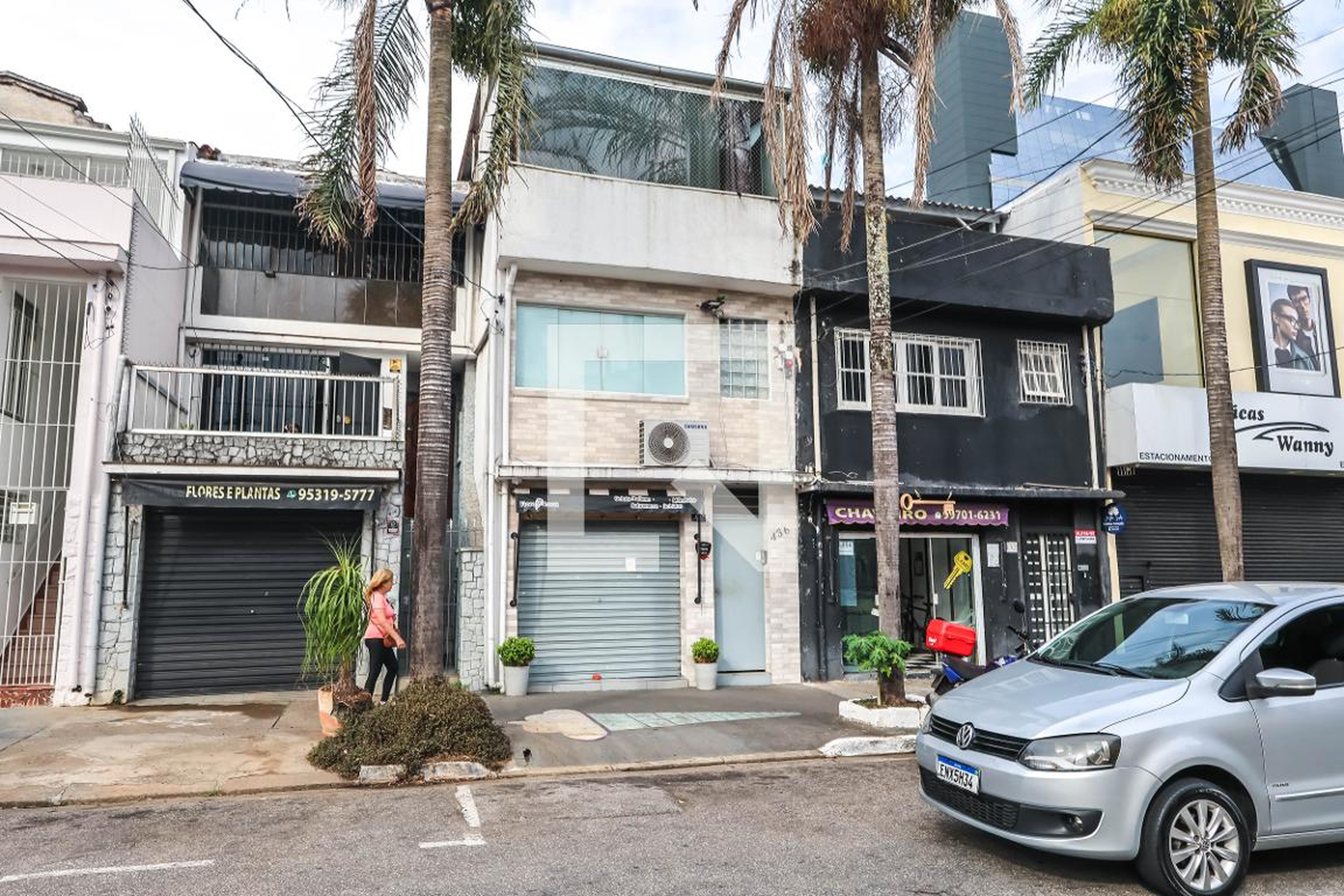 Fachada Condomínio em Rua Robertson, 436