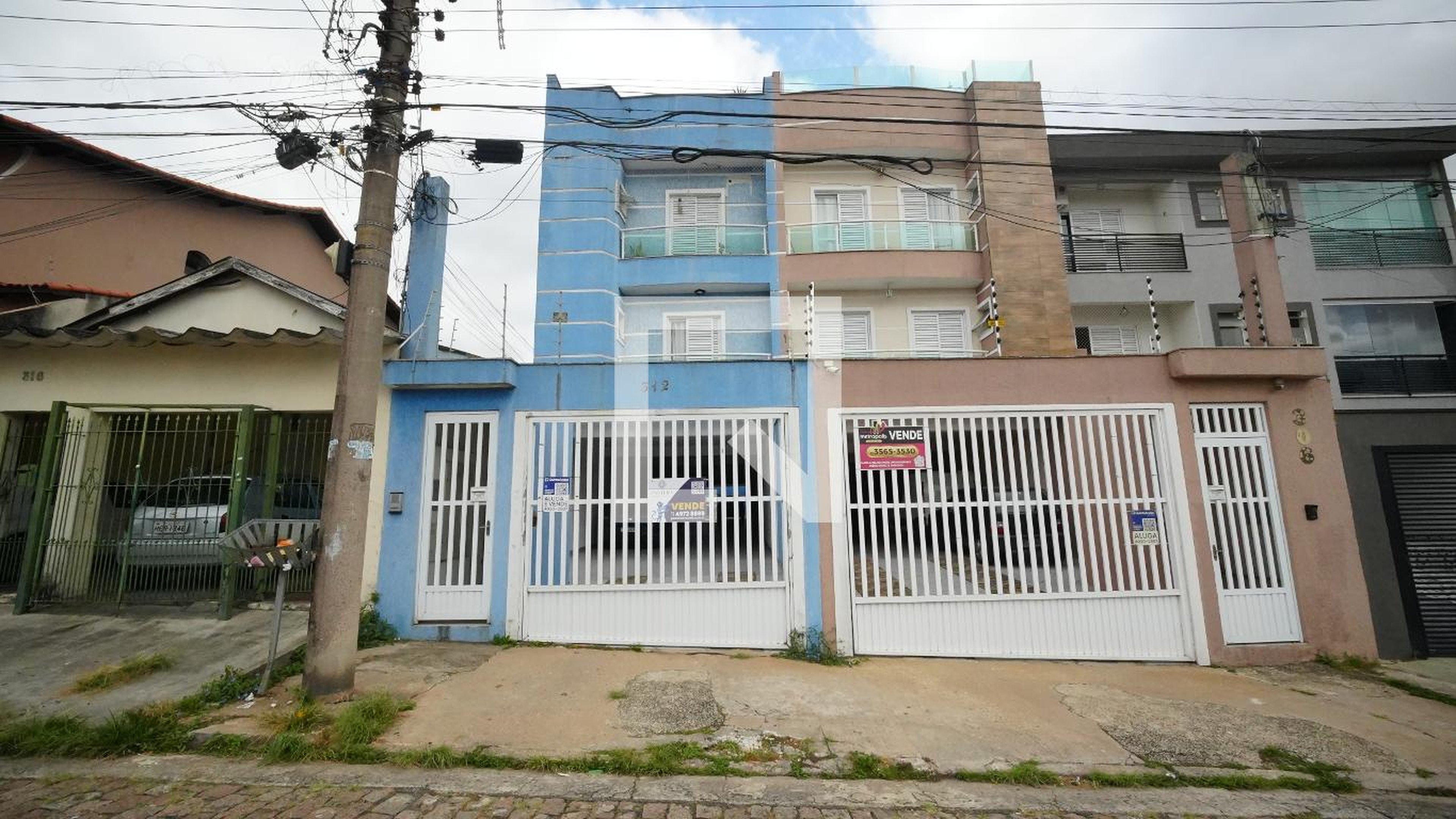 Fachada do Prédio Condomínio em Rua Cabrália, 312