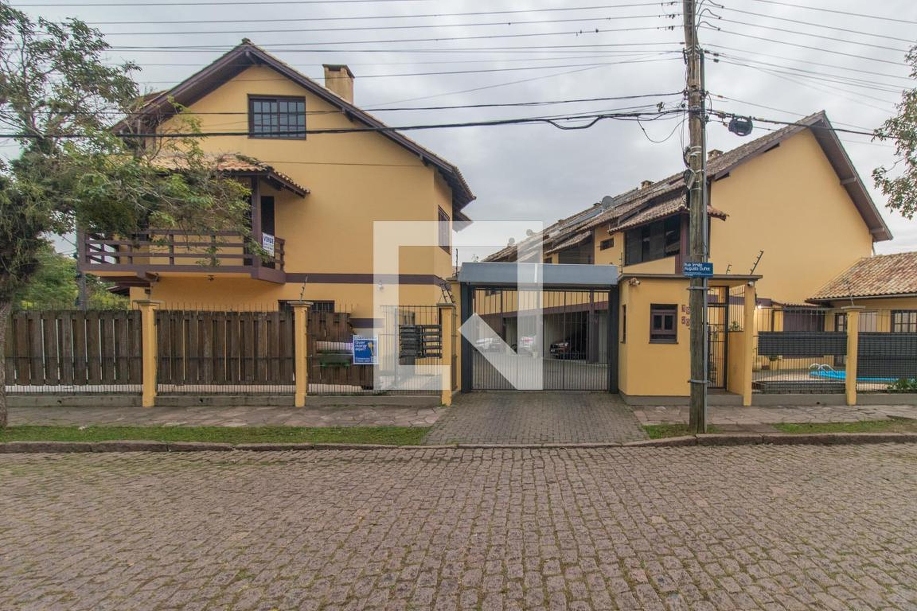 Fachada Condomínio em Rua Irmão Augusto Duflot, 200