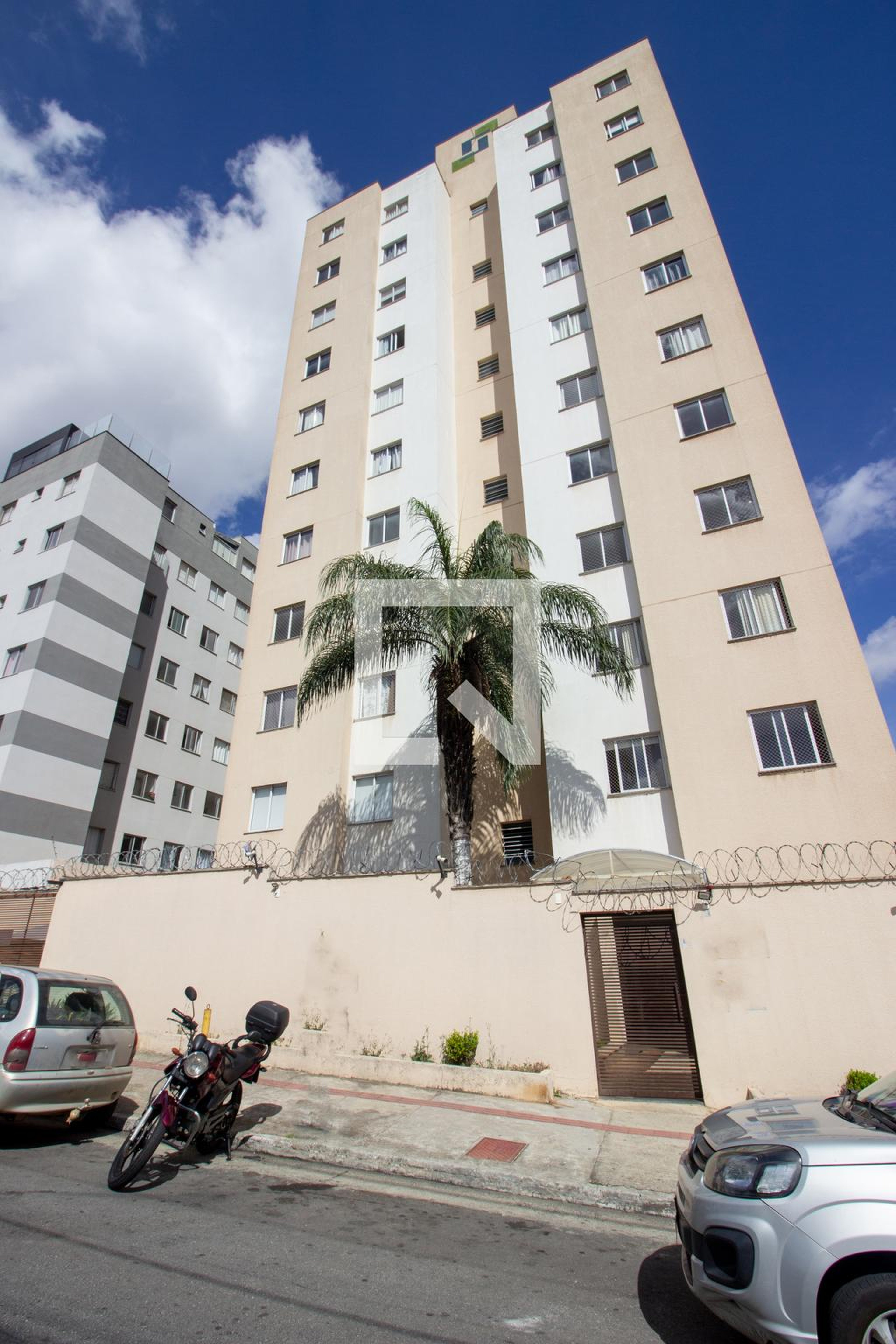 Fachada Condomínio em Avenida Padre Joaquim Martins, 1159