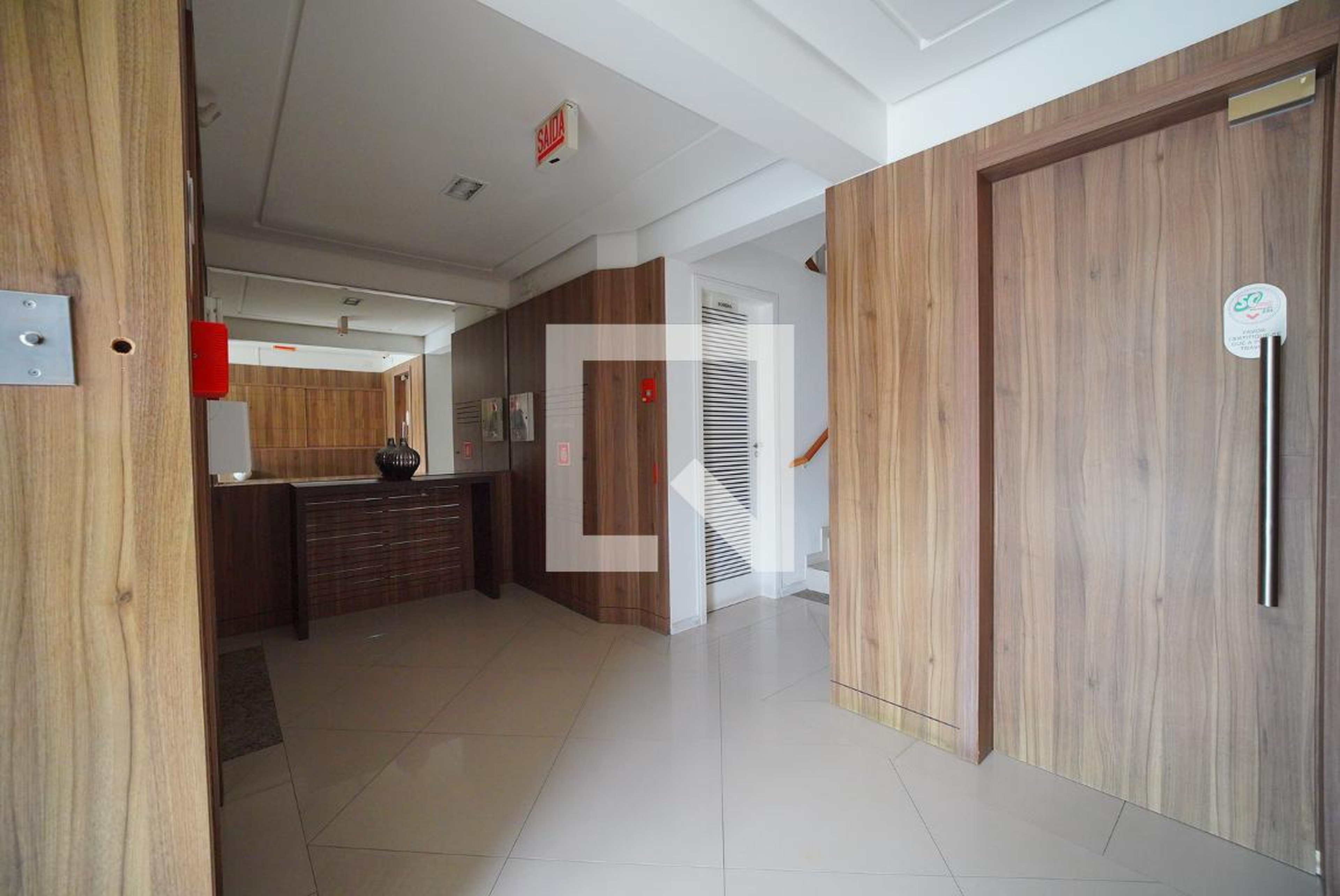 Hall de entrada - Residencial das Americas