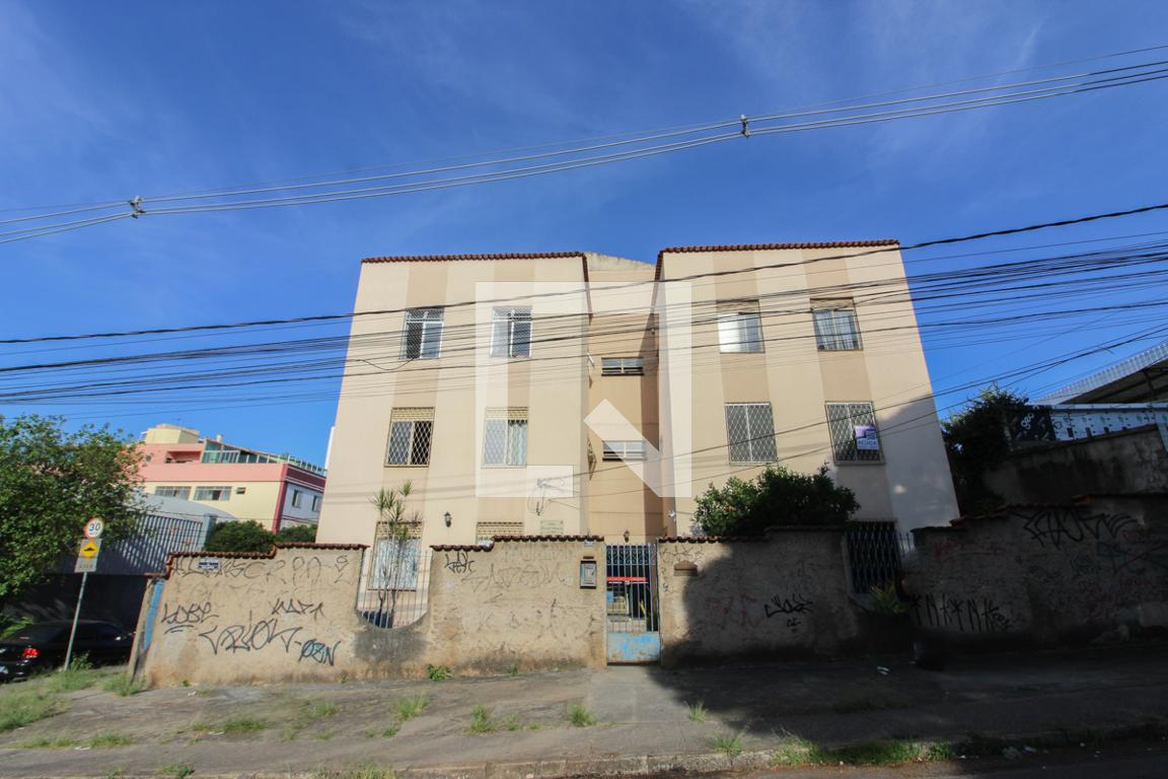 Fachada Condomínio em Rua dos Astecas, 2818