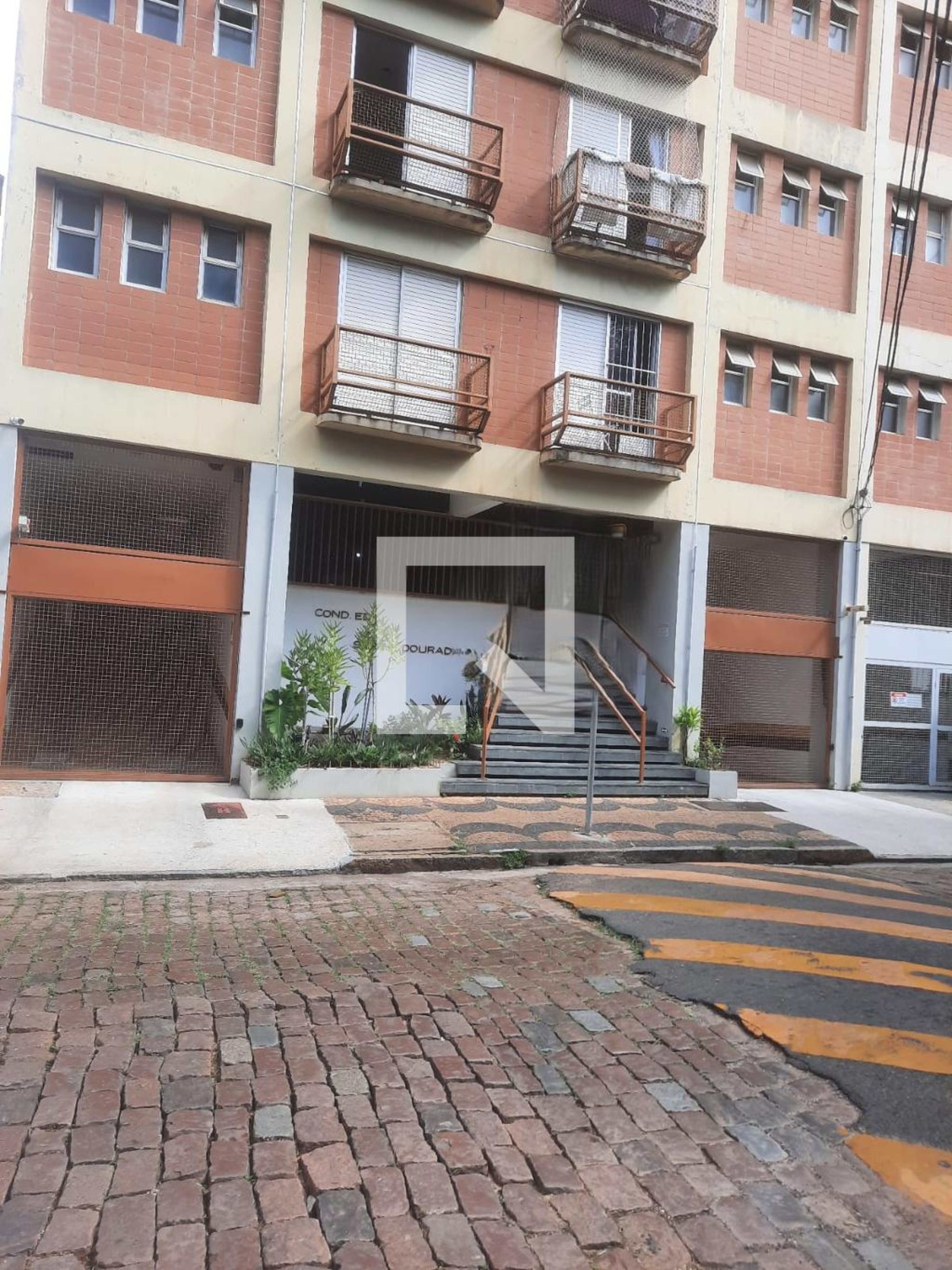Fachada do Prédio Condomínio em Rua Culto à Ciência, 411
