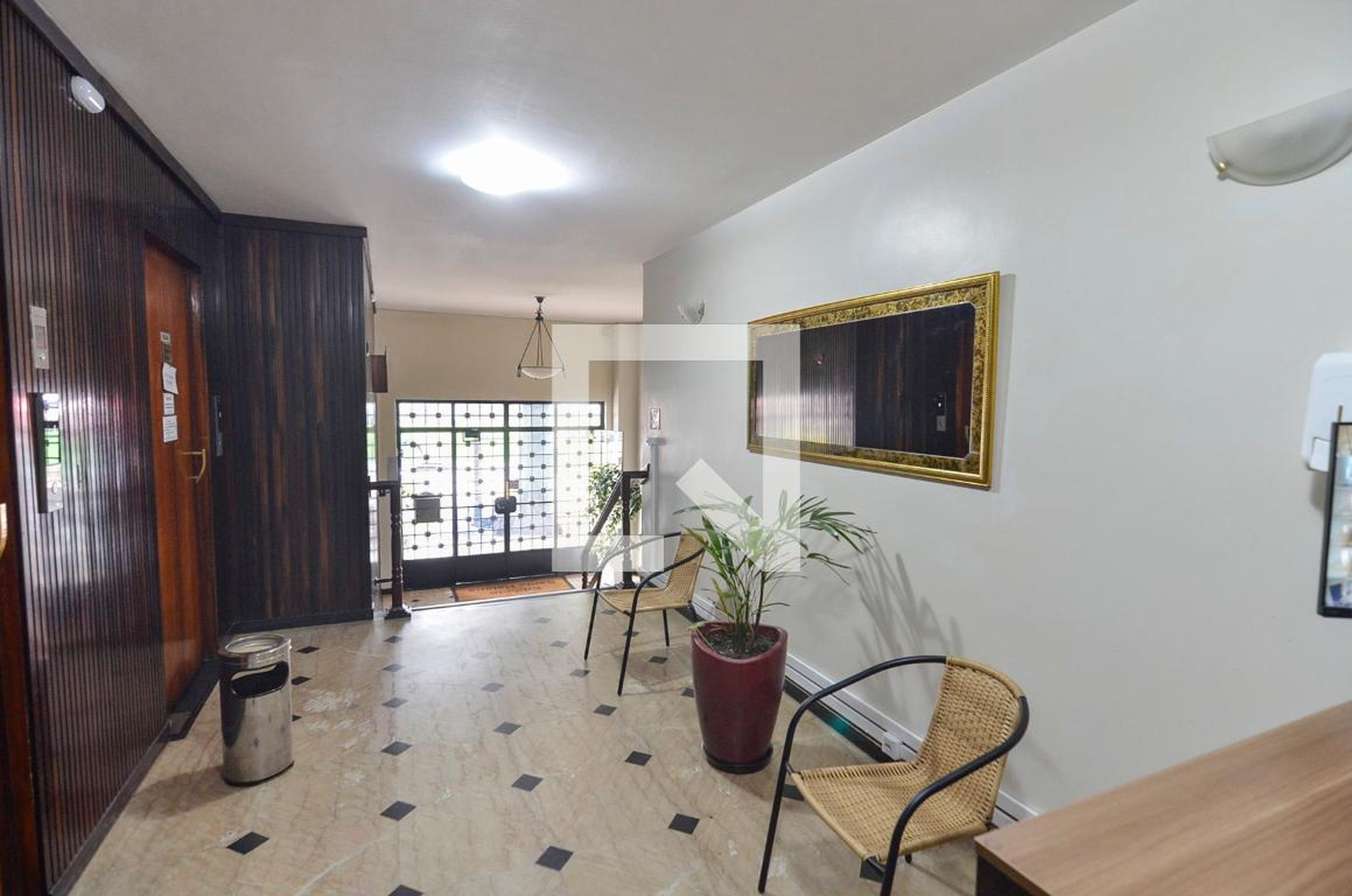 Hall - Santa Helena