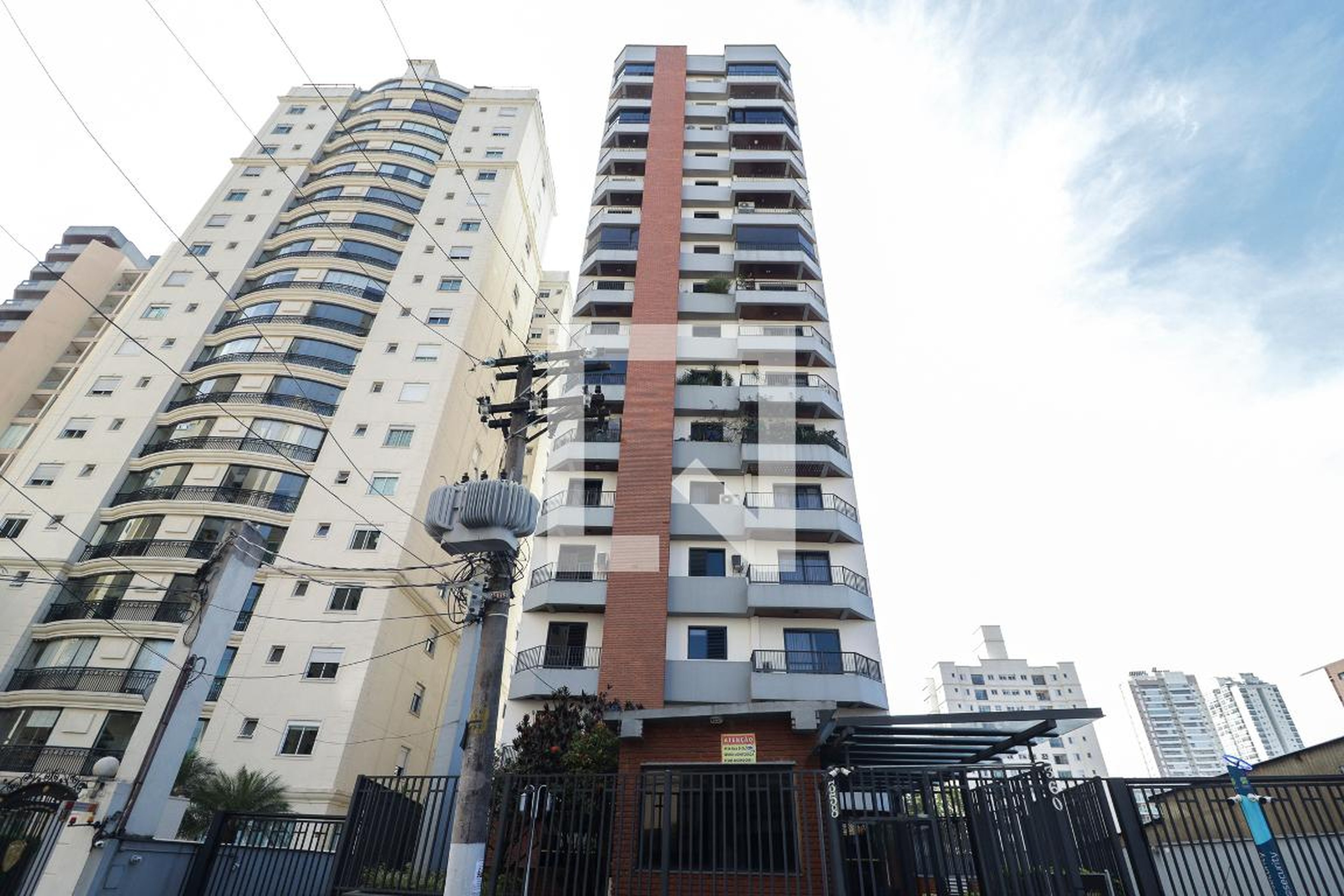 Fachada Condomínio em Rua Copacabana, 358
