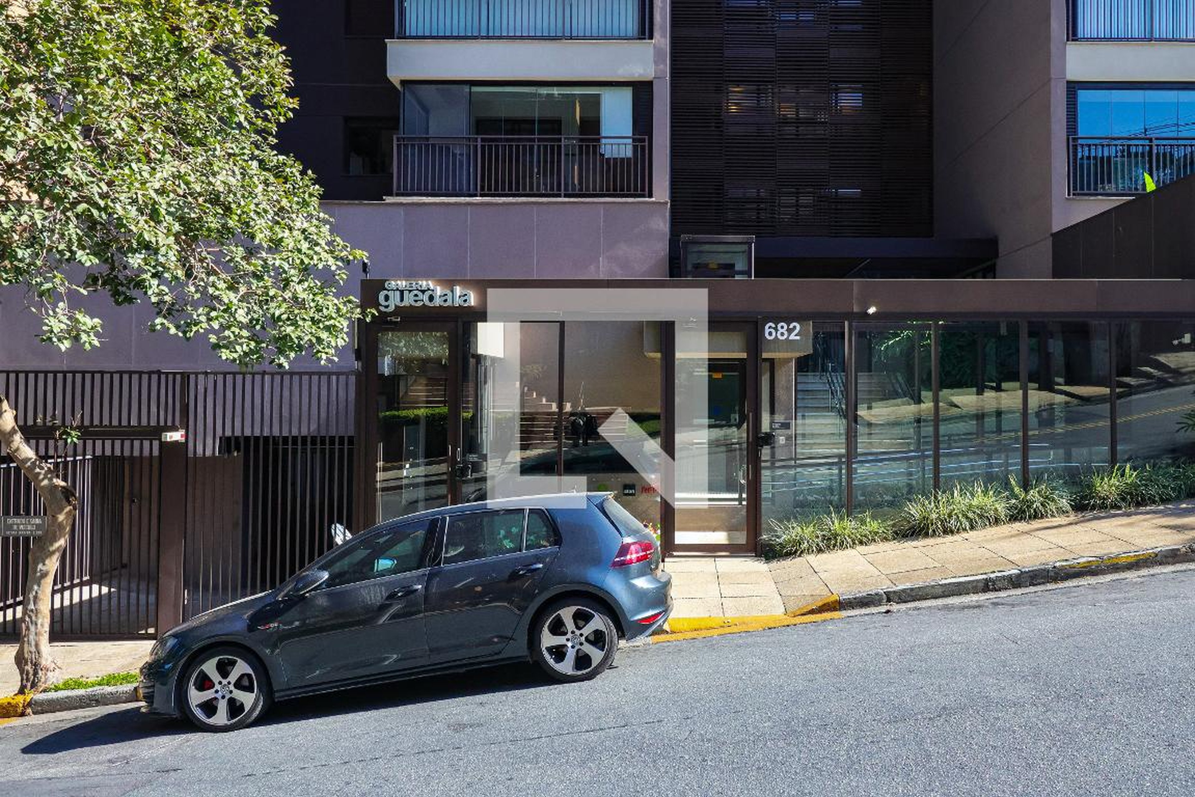 Fachada Condomínio Galeria Guedala