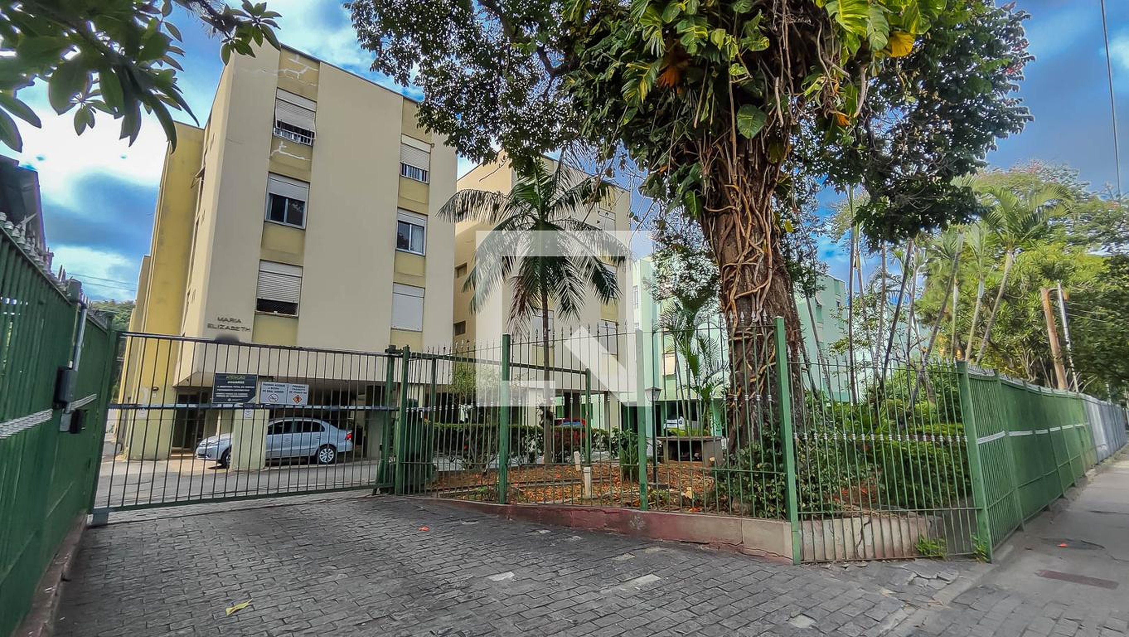Fachada do Prédio Condomínio Maria Elizabeth