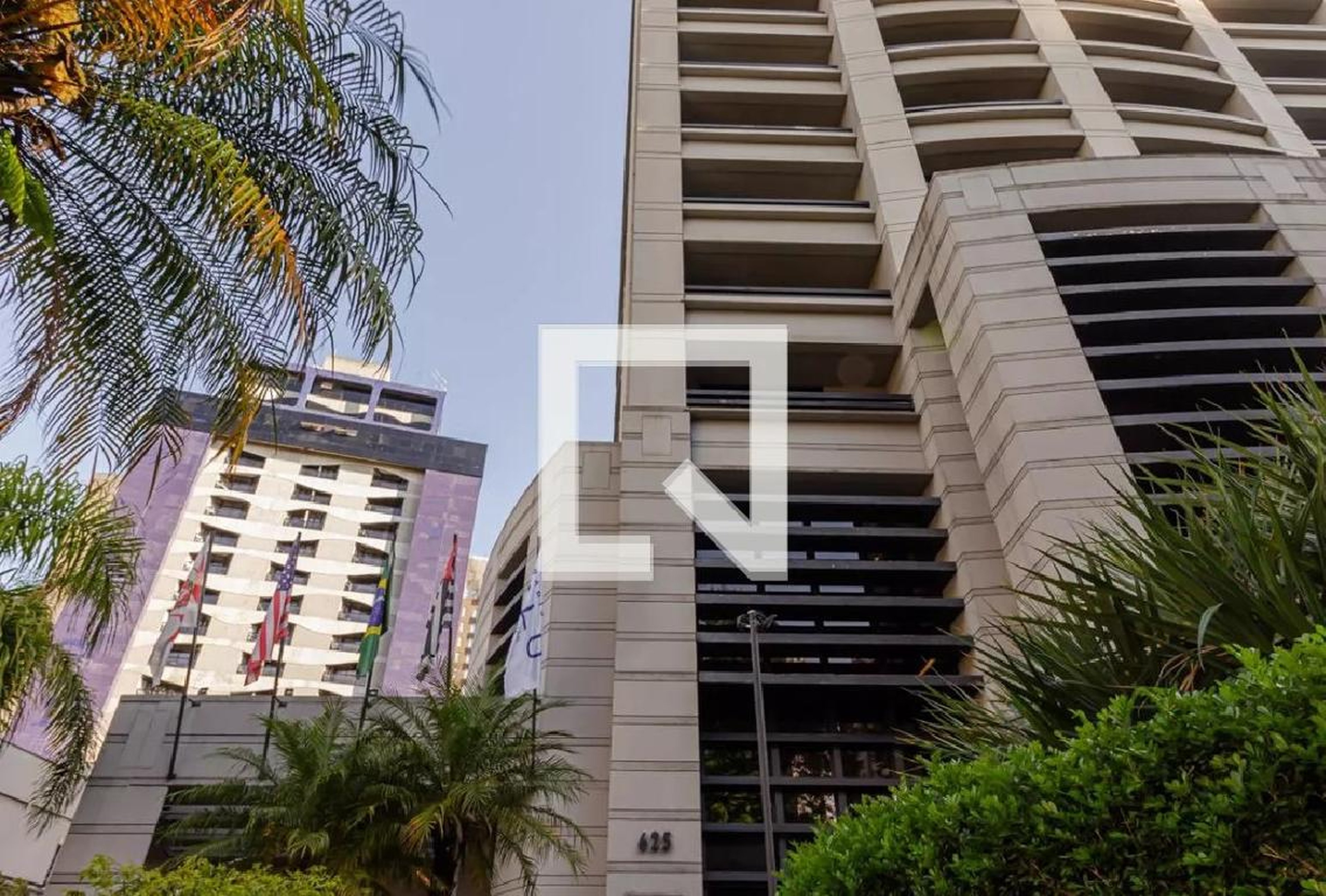 Fachada Condomínio Radisson Faria Lima
