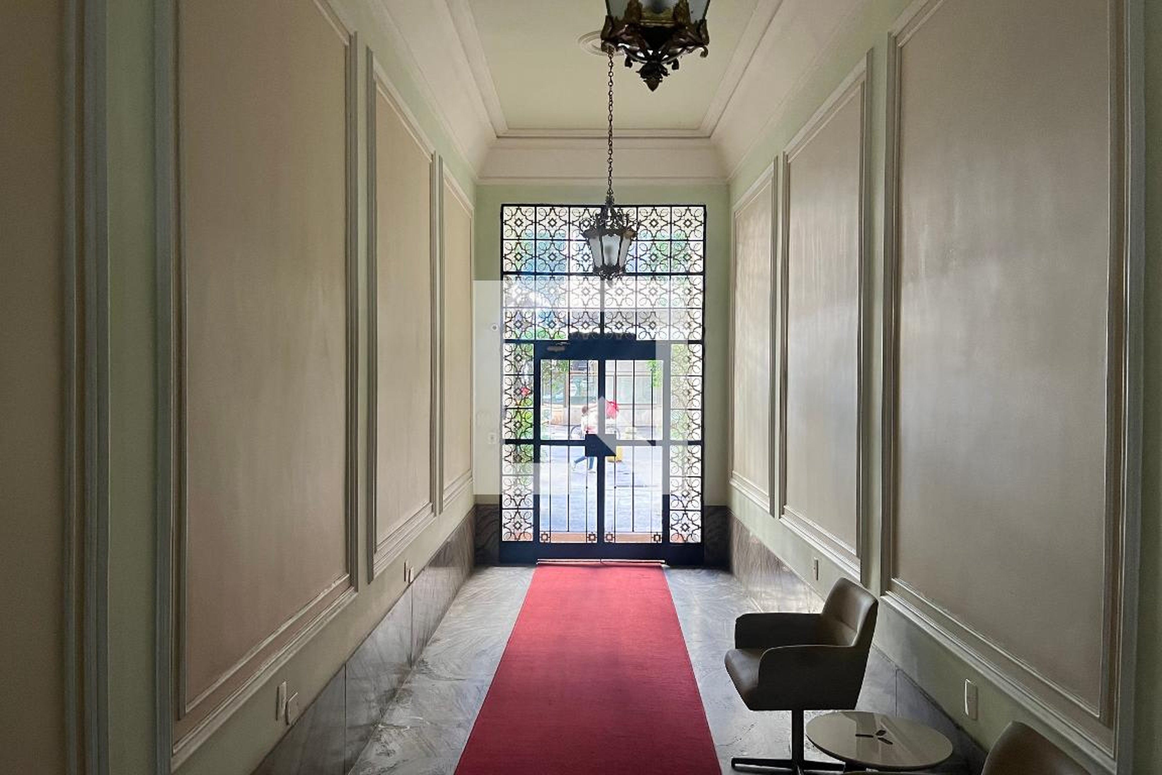 Hall de entrada Condomínio em Avenida Nossa Senhora de Copacabana, 12