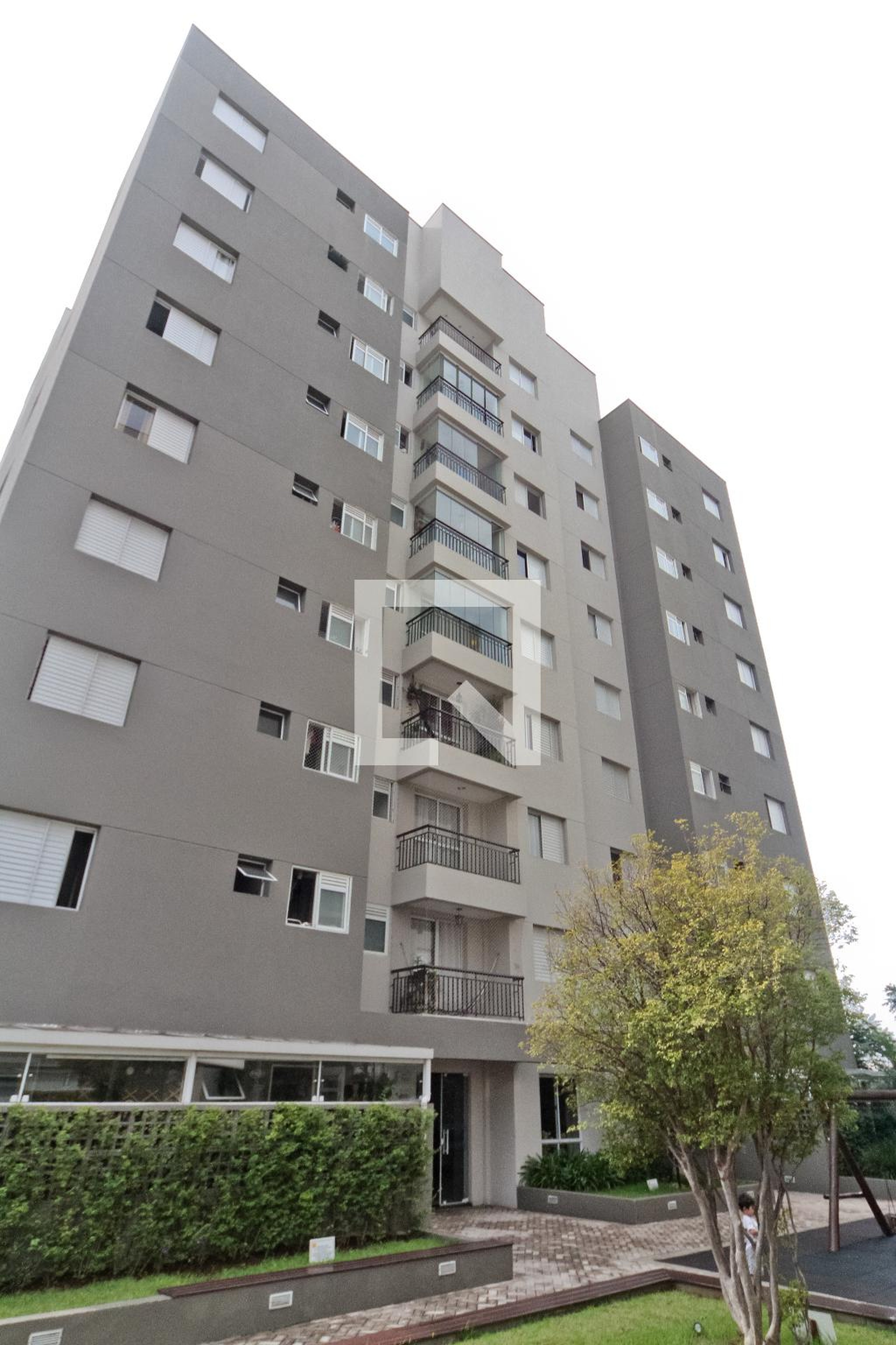 Fachada Condomínio em Rua José Hernandes Gonzales, 44