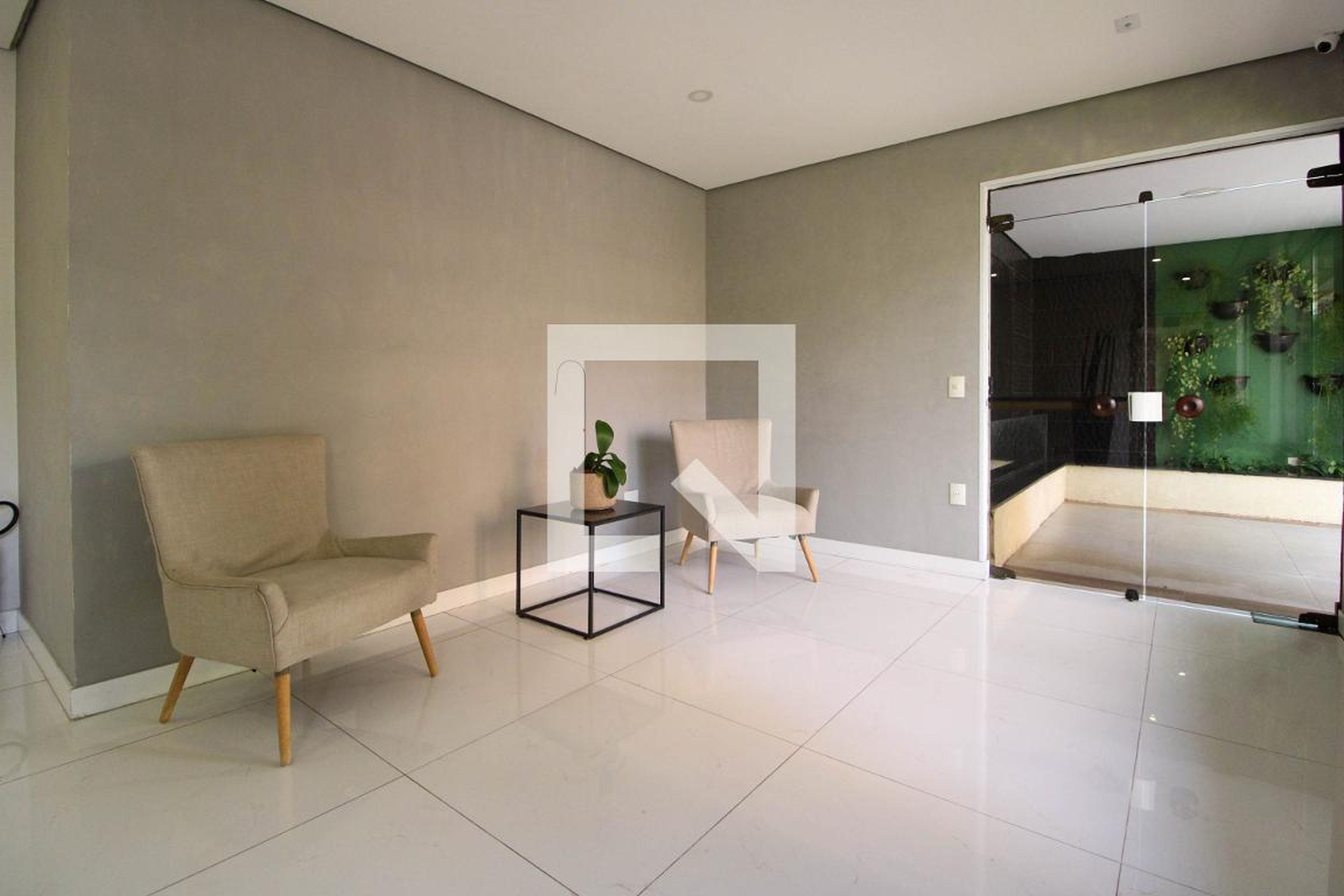 Hall de entrada - Longinis