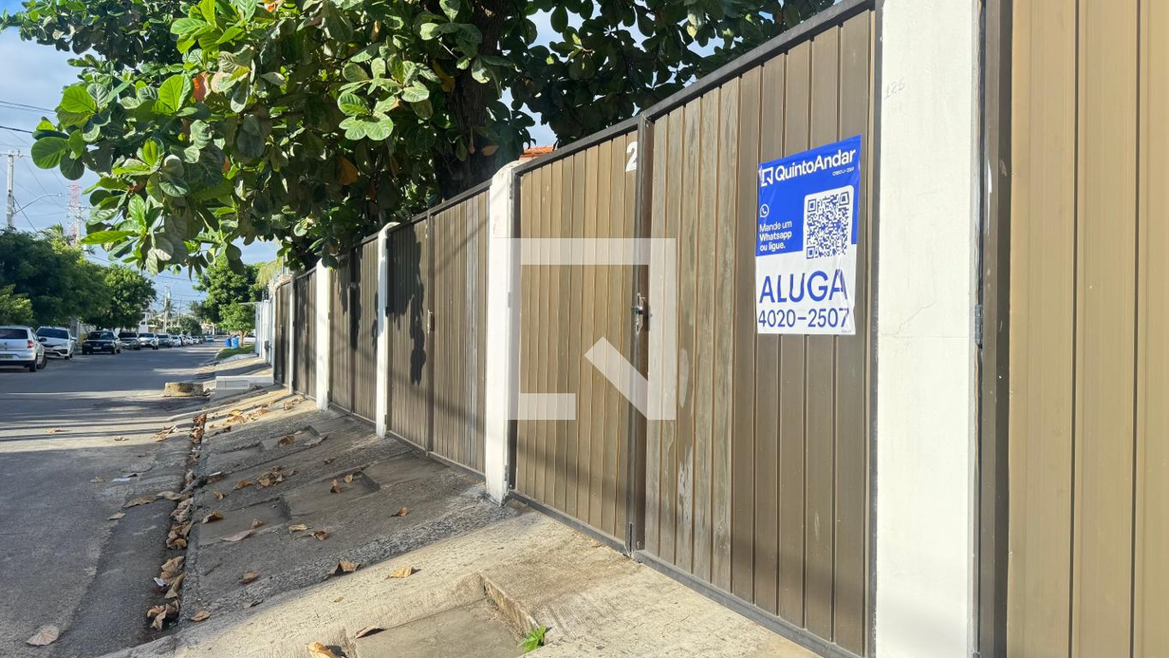 Fachada Condomínio em Rua Lídia Borja, 372