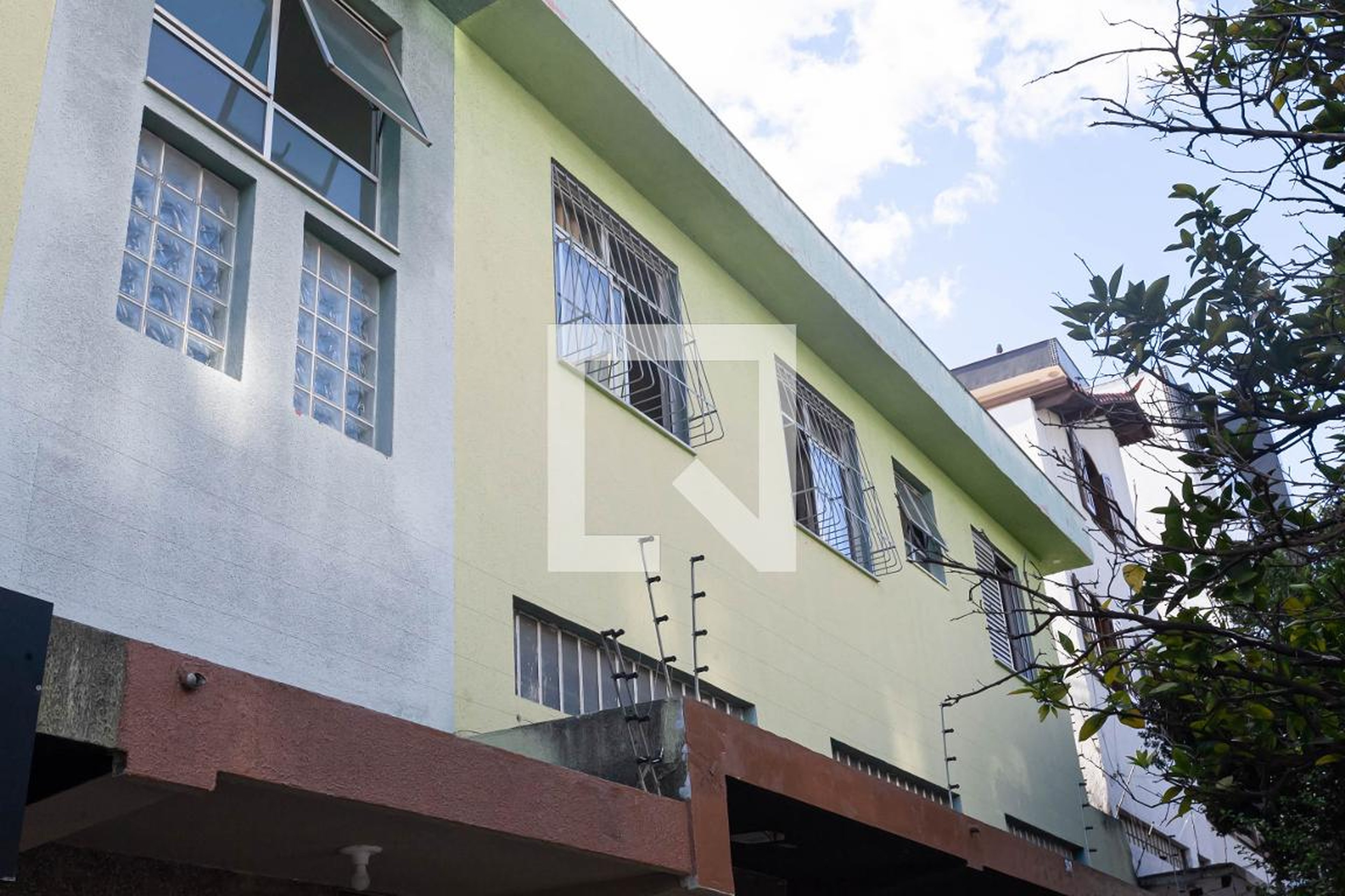 Fachada Condomínio em Rua Castelo de Óbidos, 572